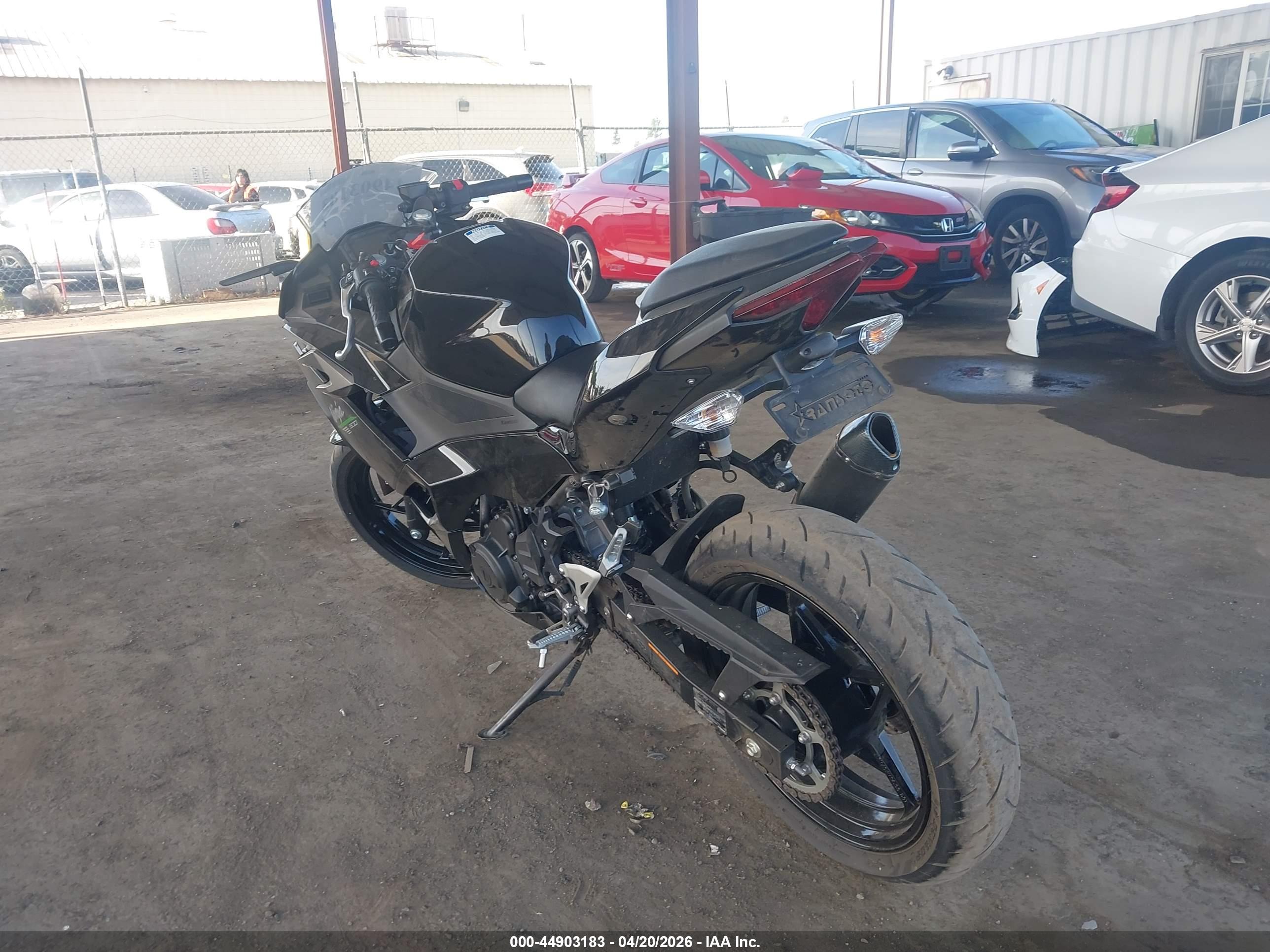 KAWASAKI EX500 image 3