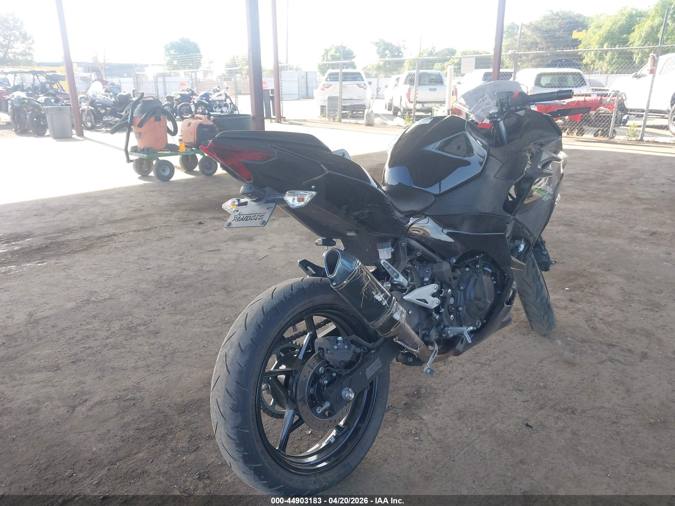 KAWASAKI EX500 image 4
