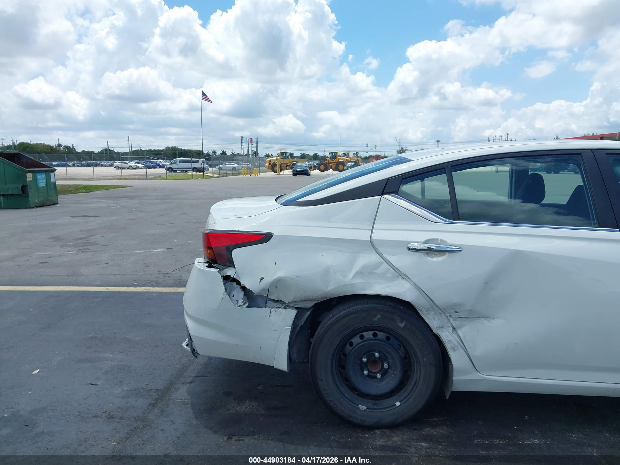 NISSAN ALTIMA image 6