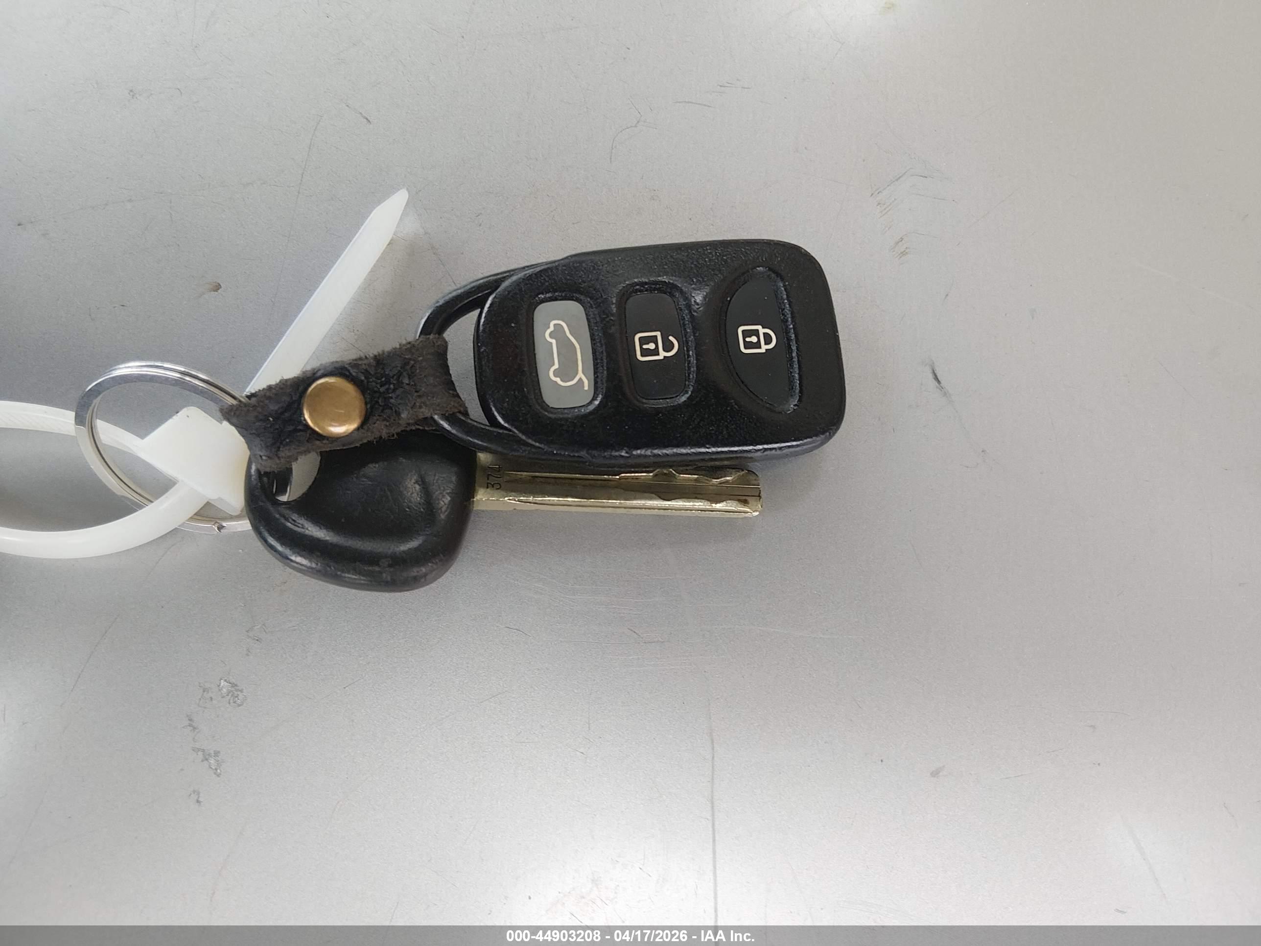 HYUNDAI ELANTRA image 11
