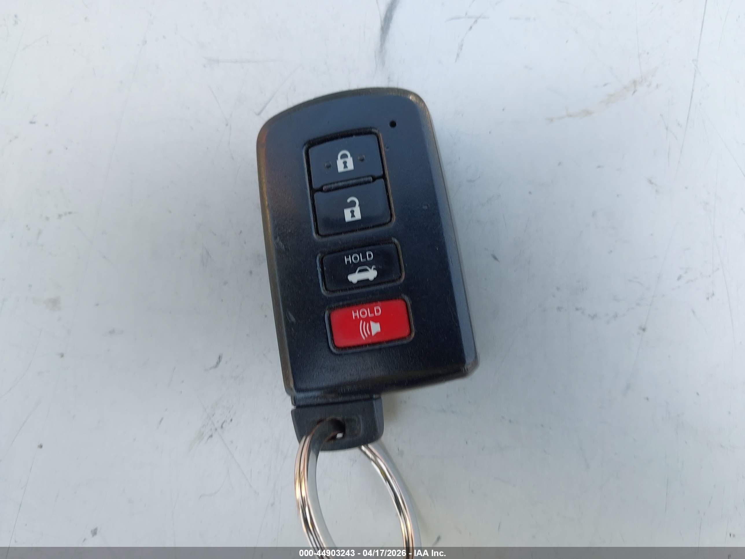 TOYOTA CAMRY image 11