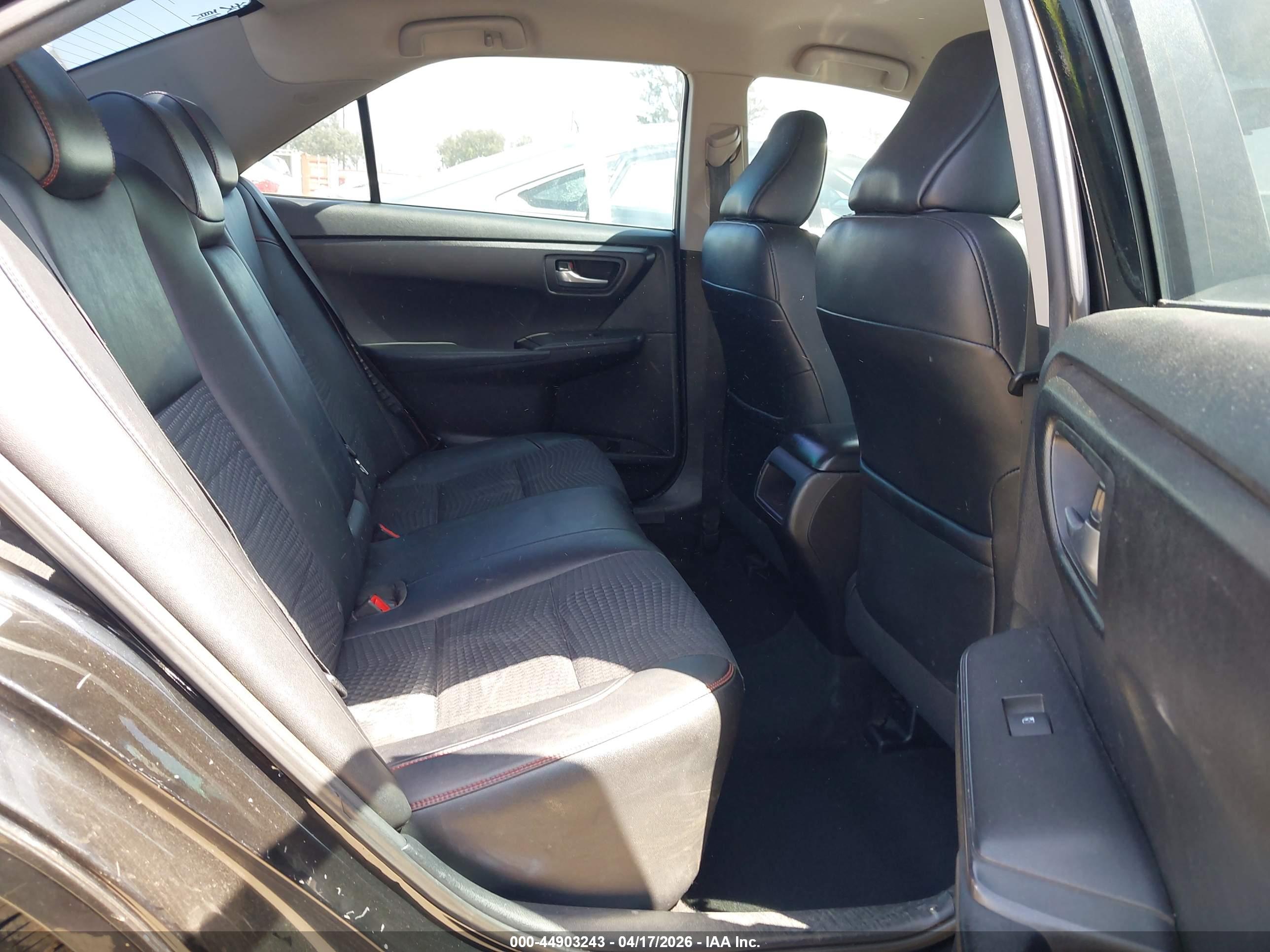 TOYOTA CAMRY image 8