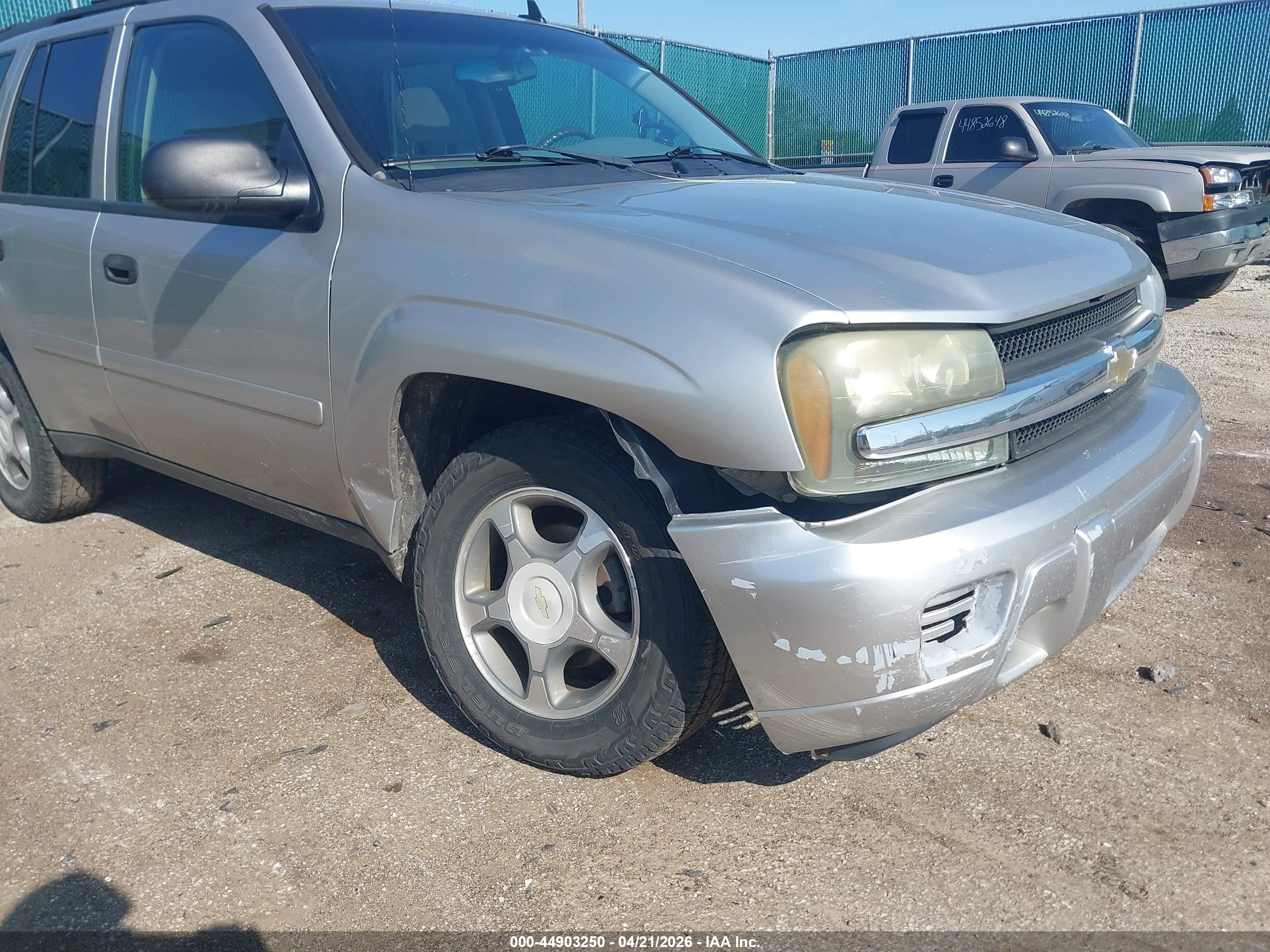 CHEVROLET TRAILBLAZER image 6