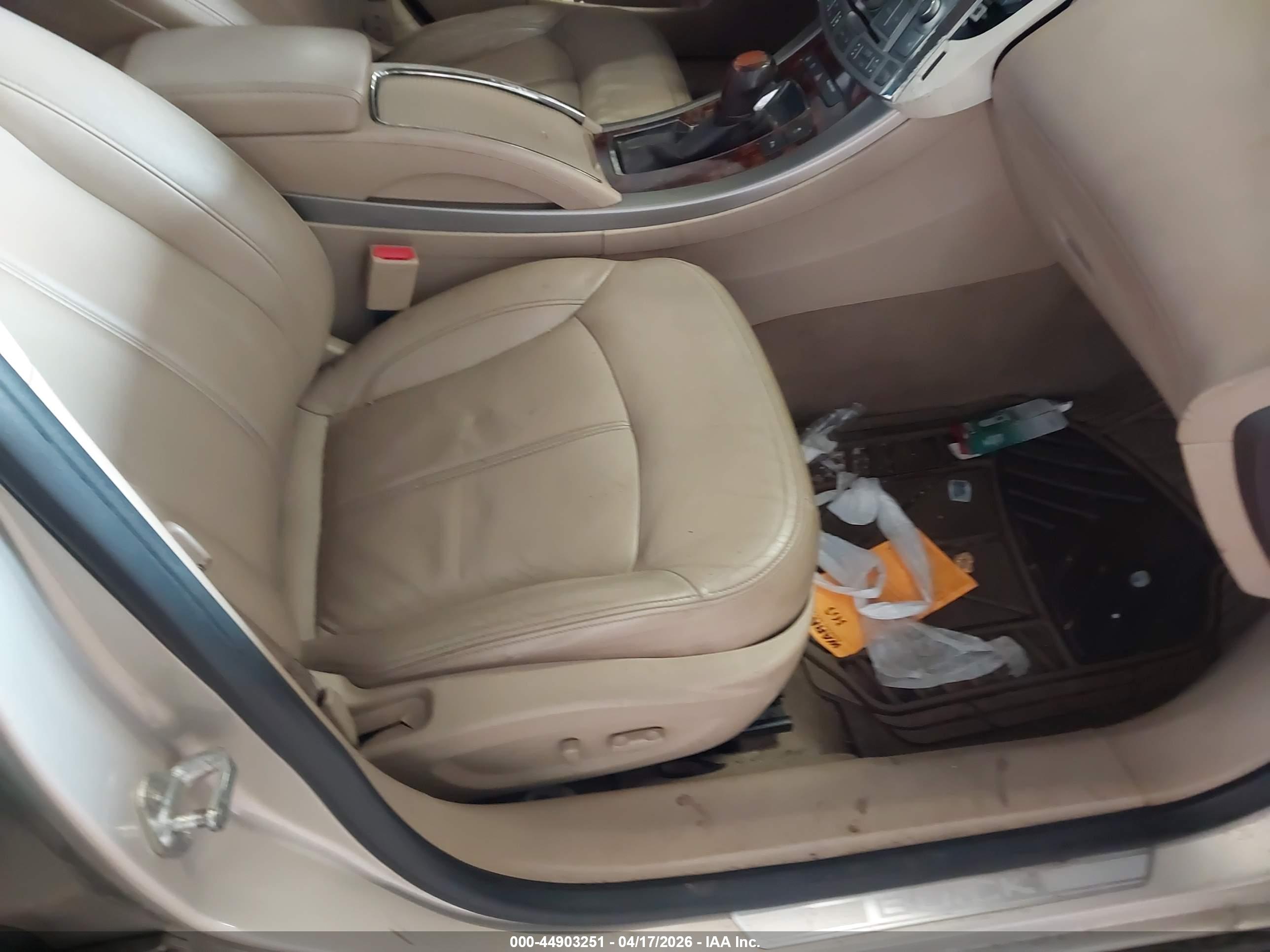 BUICK LACROSSE image 5