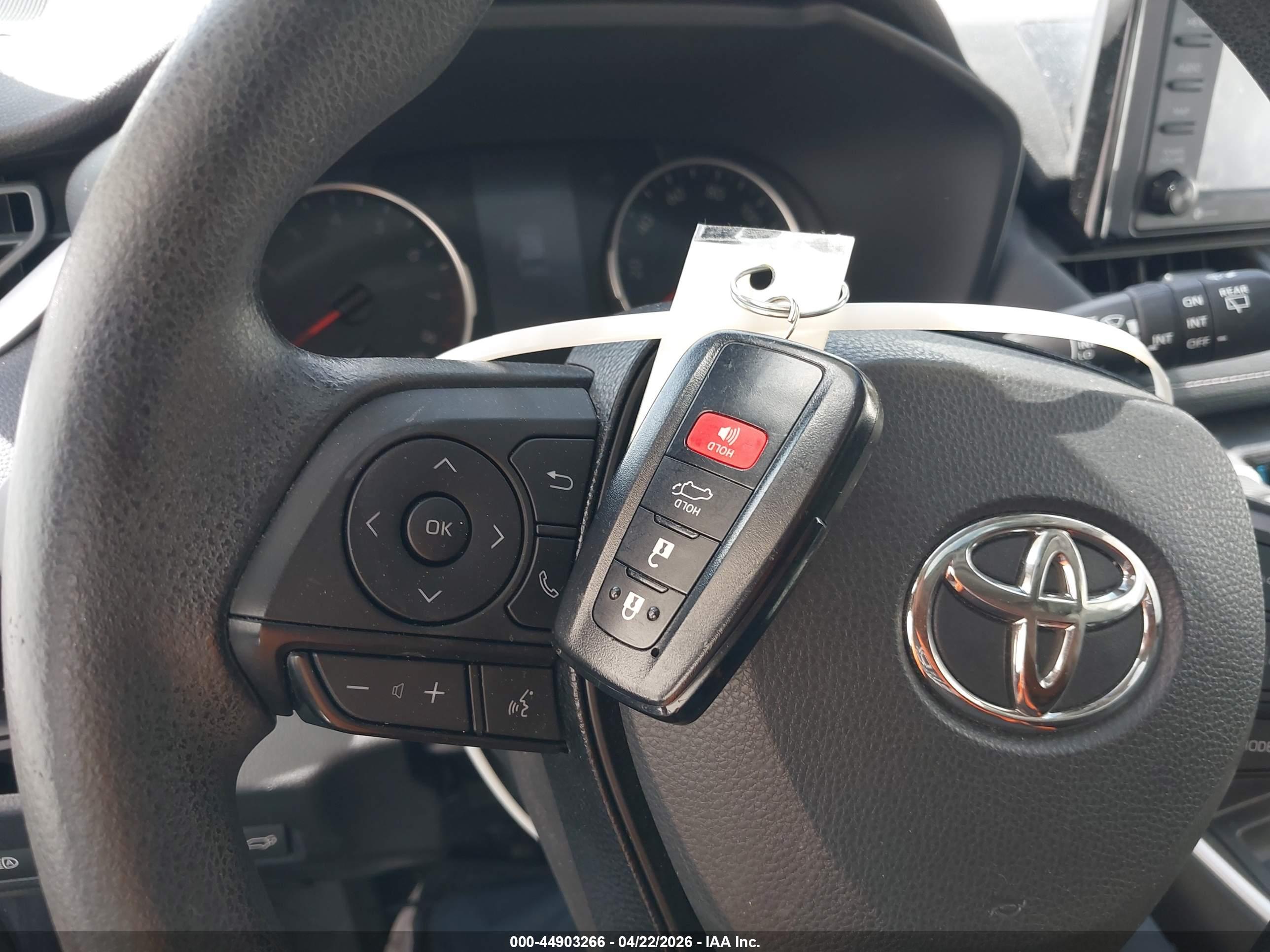 TOYOTA RAV4 image 11