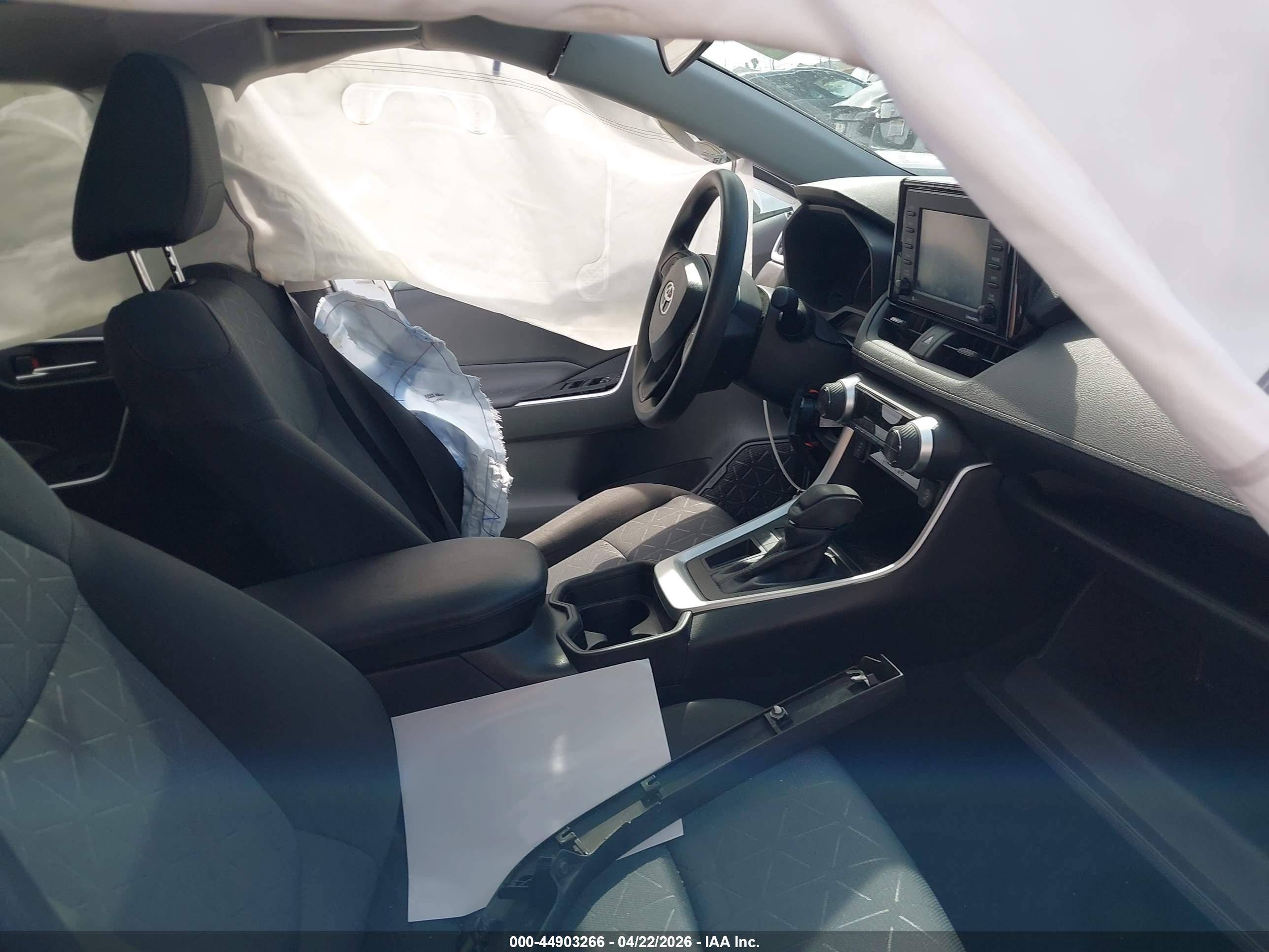 TOYOTA RAV4 image 5