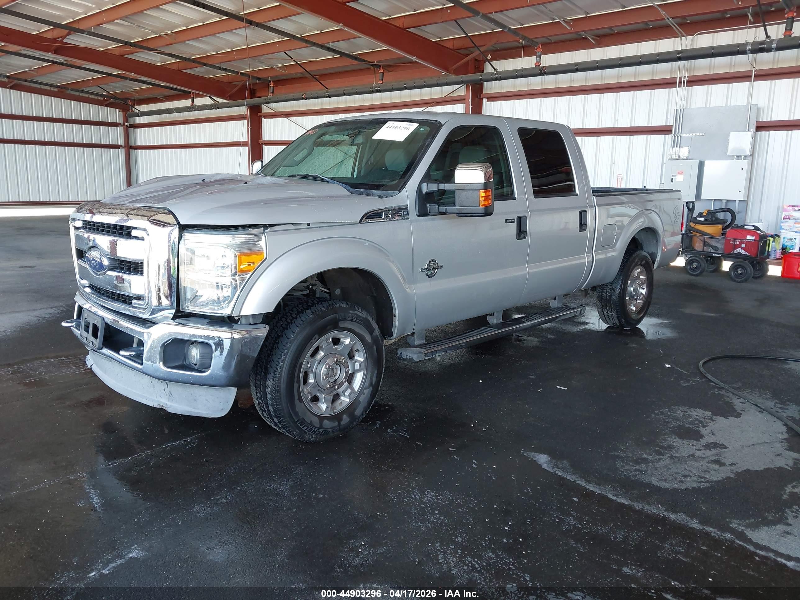 FORD F-250 image 2