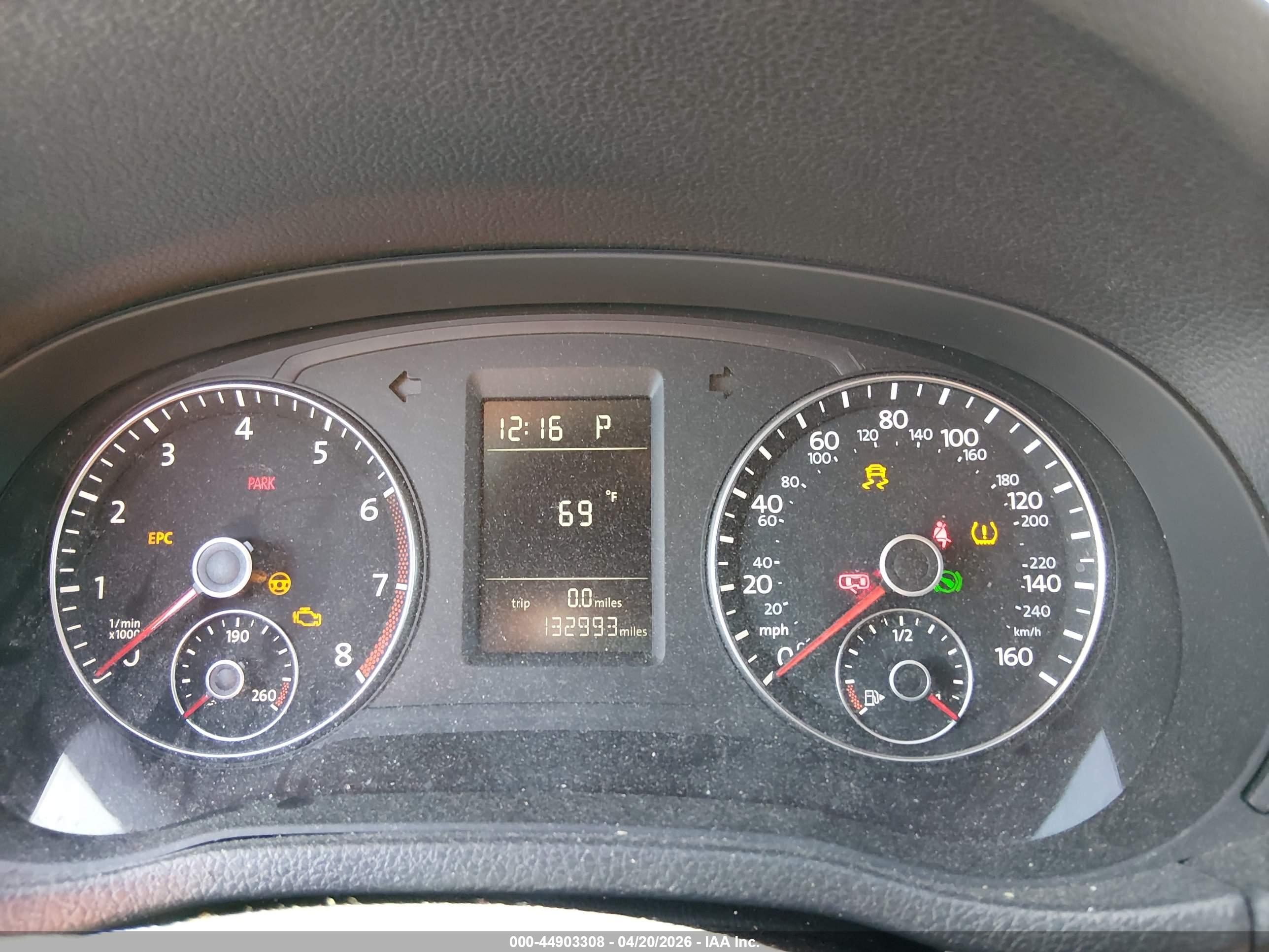 VOLKSWAGEN PASSAT image 7