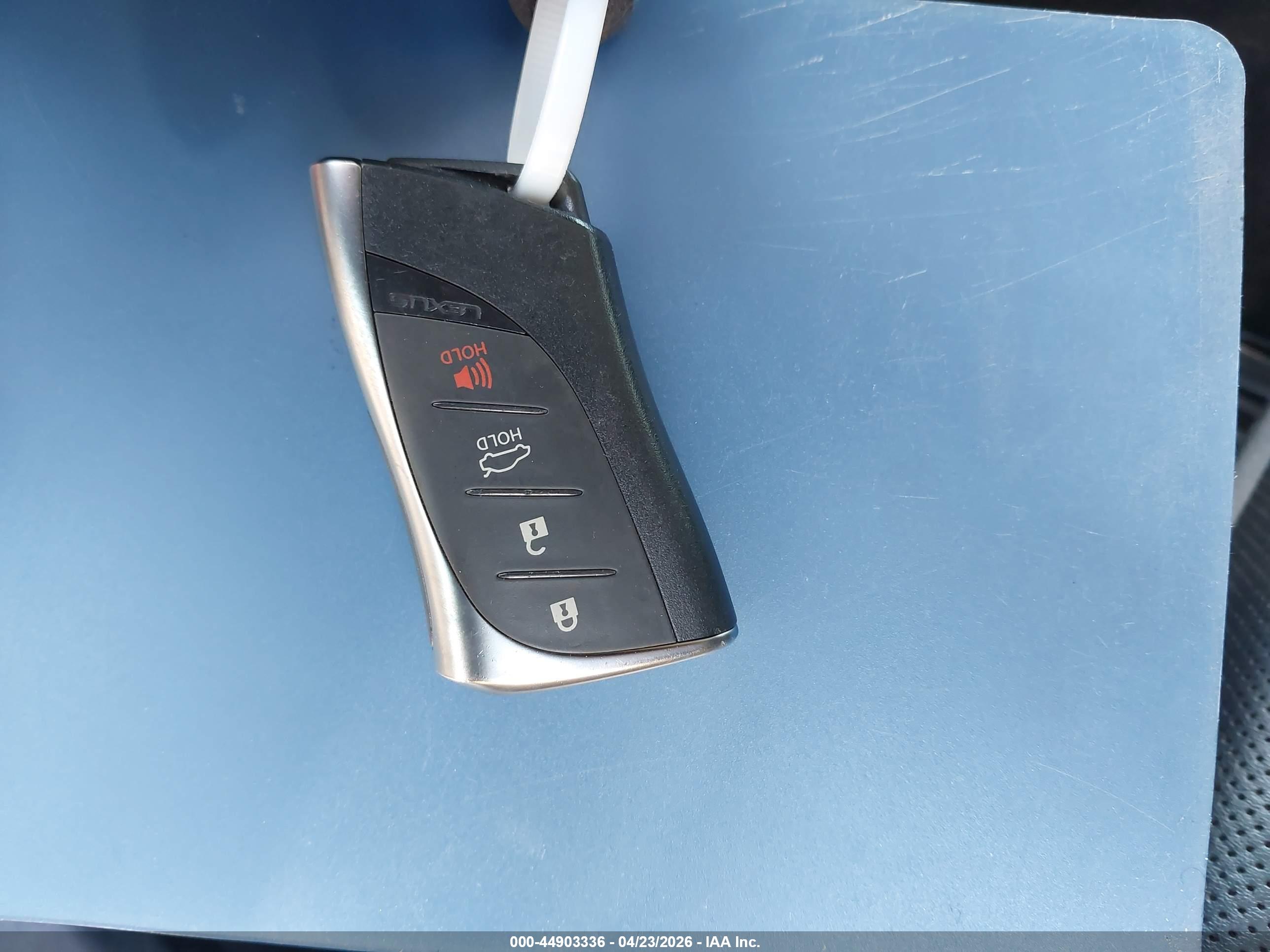 LEXUS ES image 11