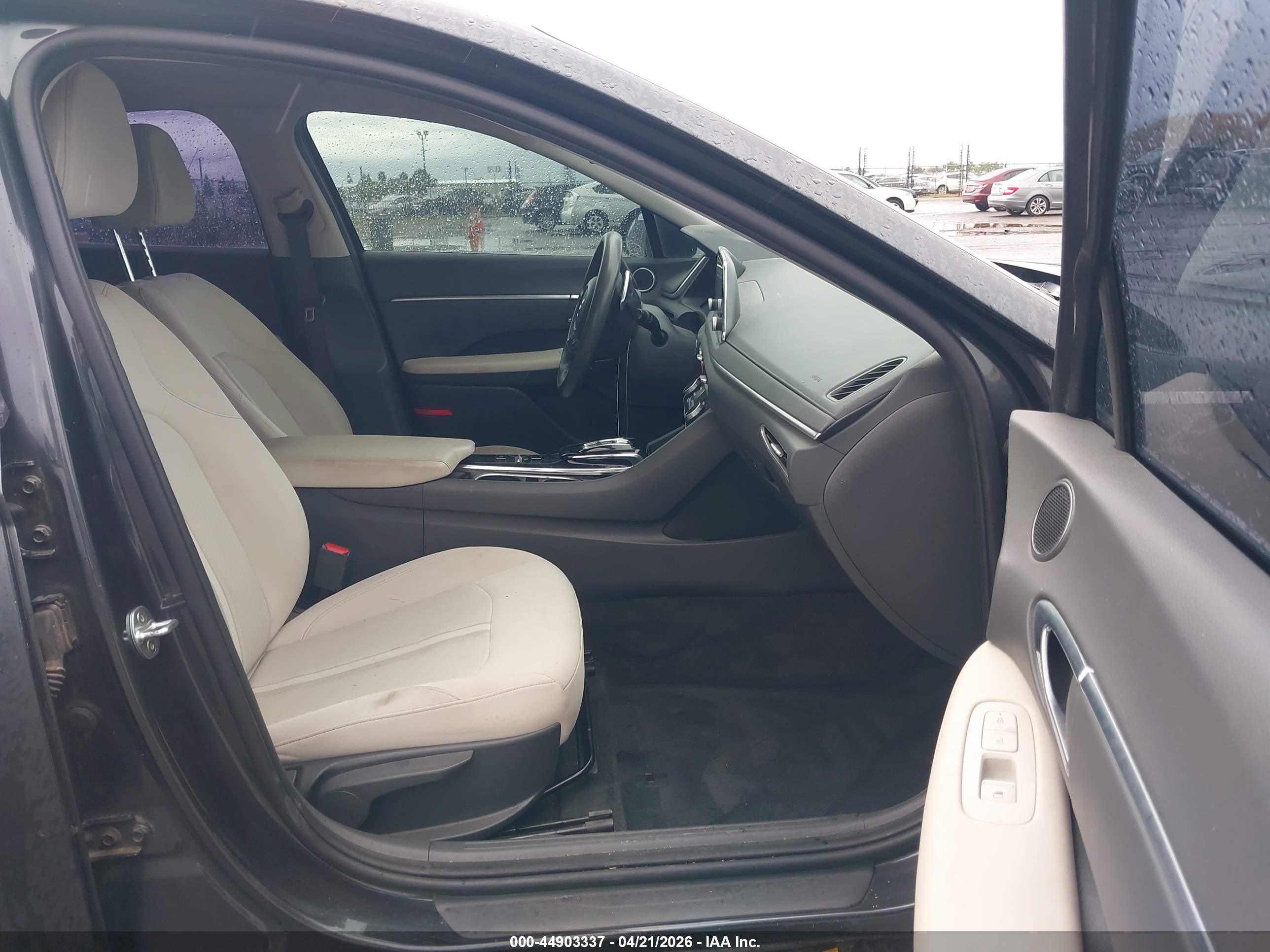 HYUNDAI SONATA image 5