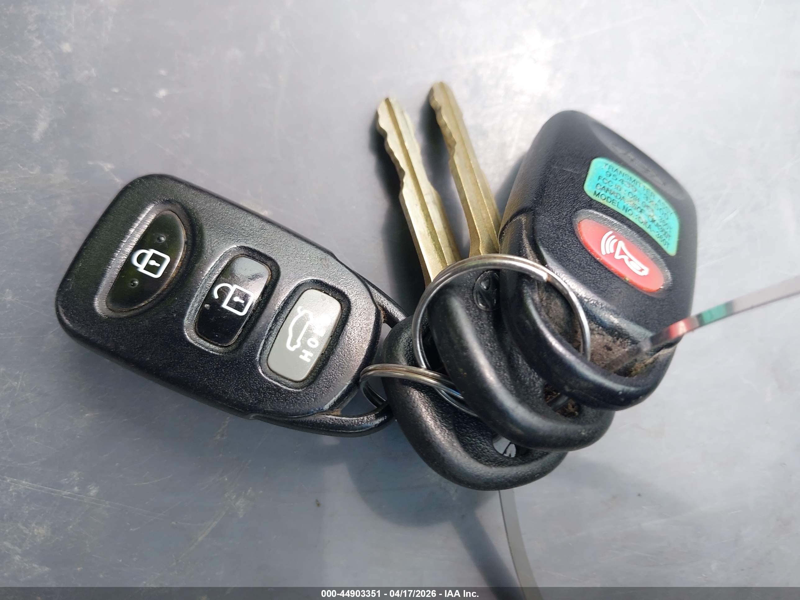 HYUNDAI ELANTRA image 11