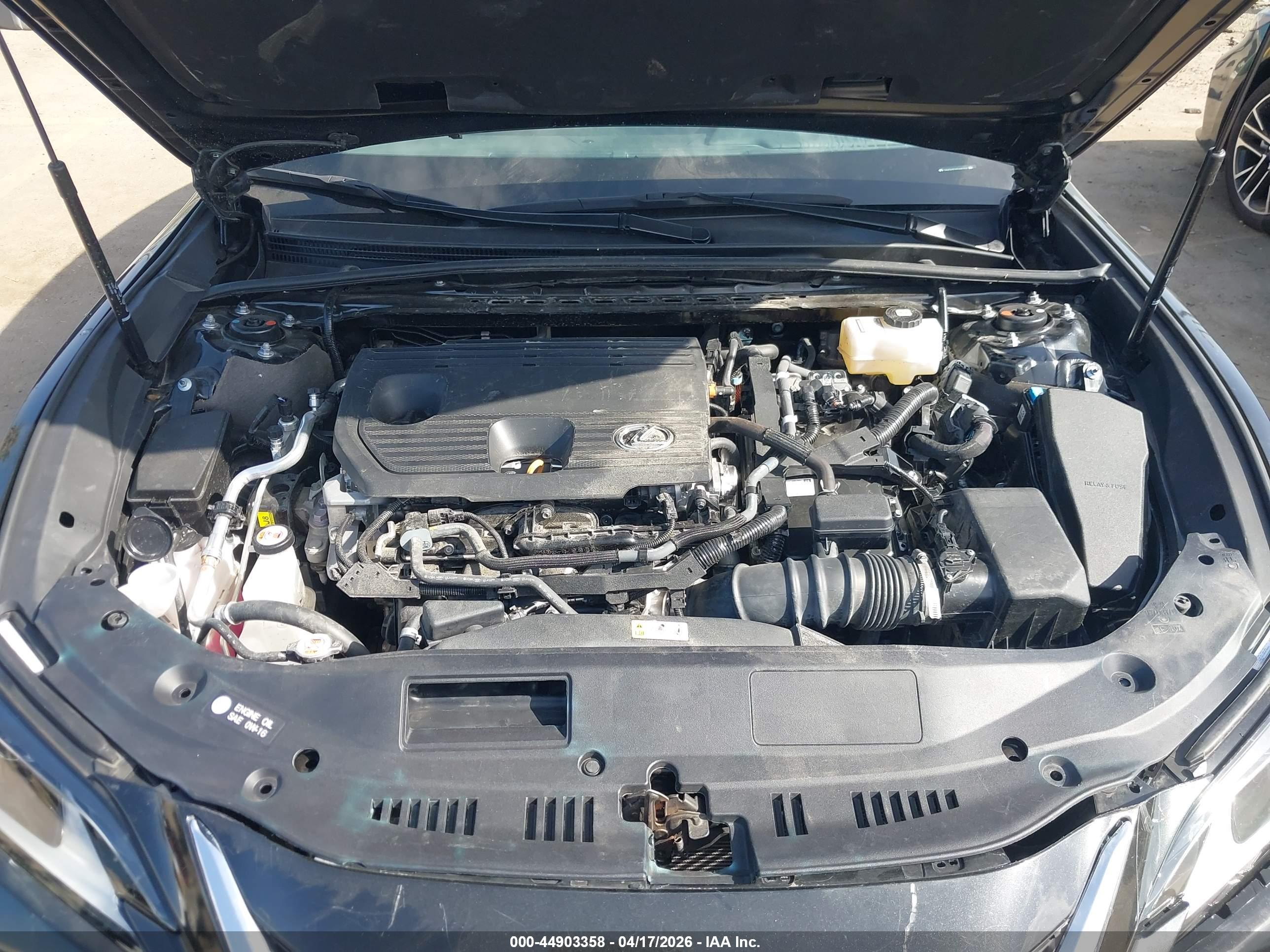 LEXUS ES image 10