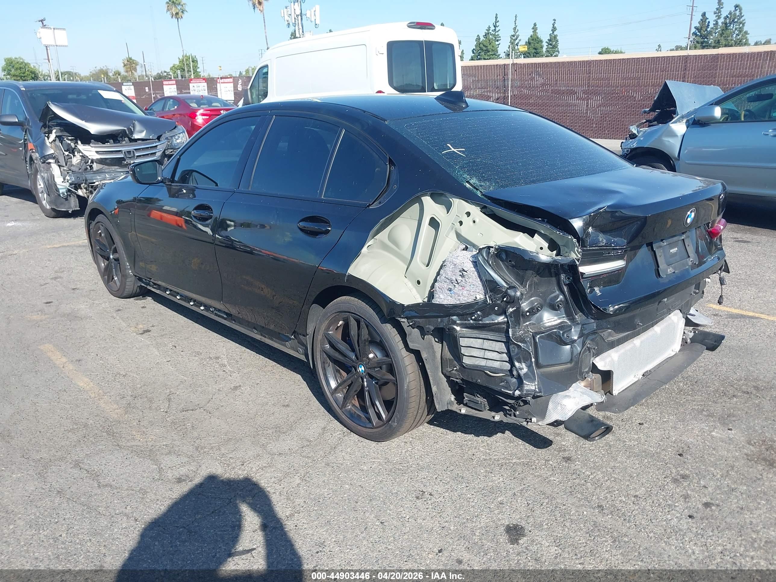 BMW 330E image 3