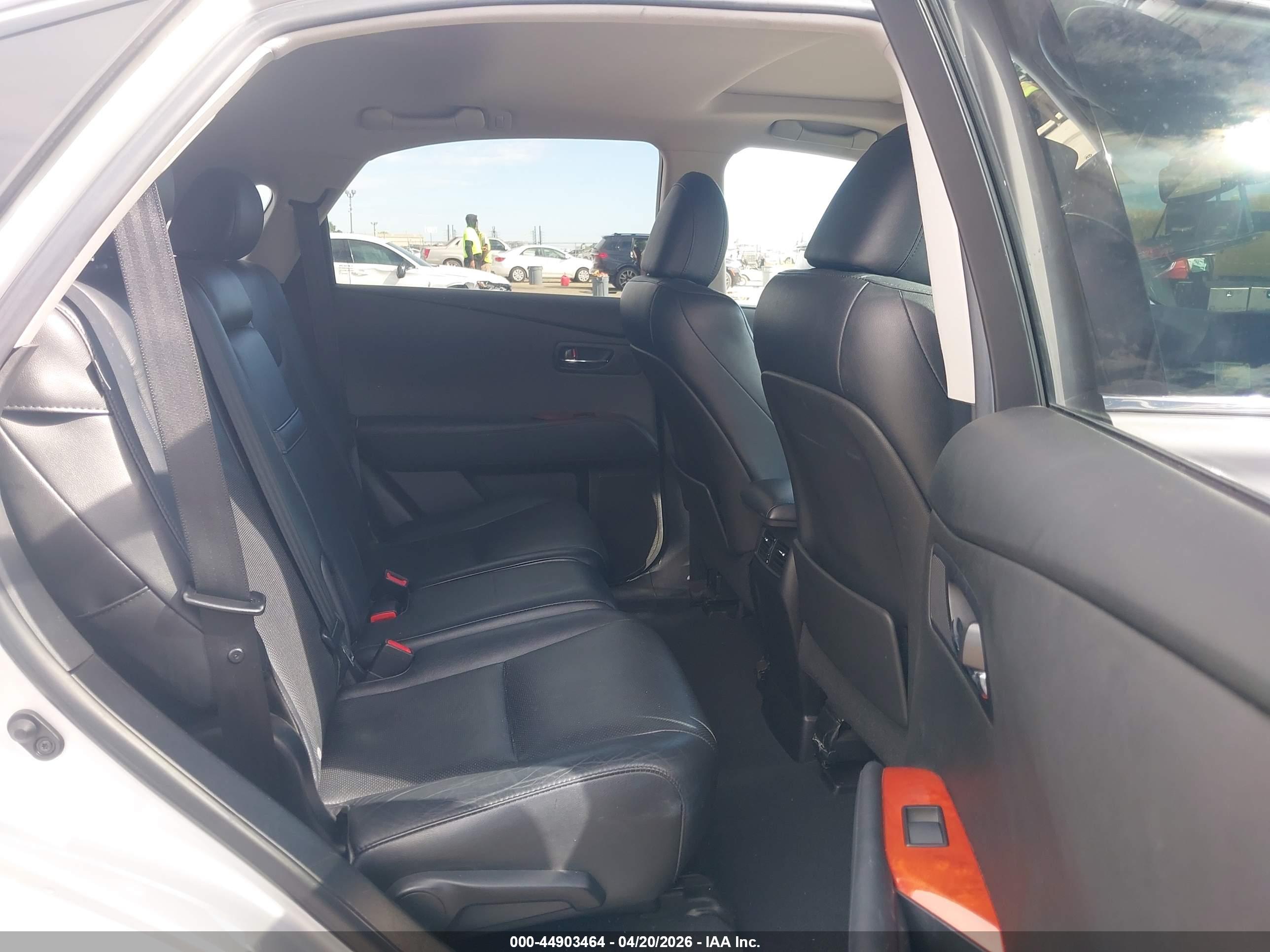 LEXUS RX image 8