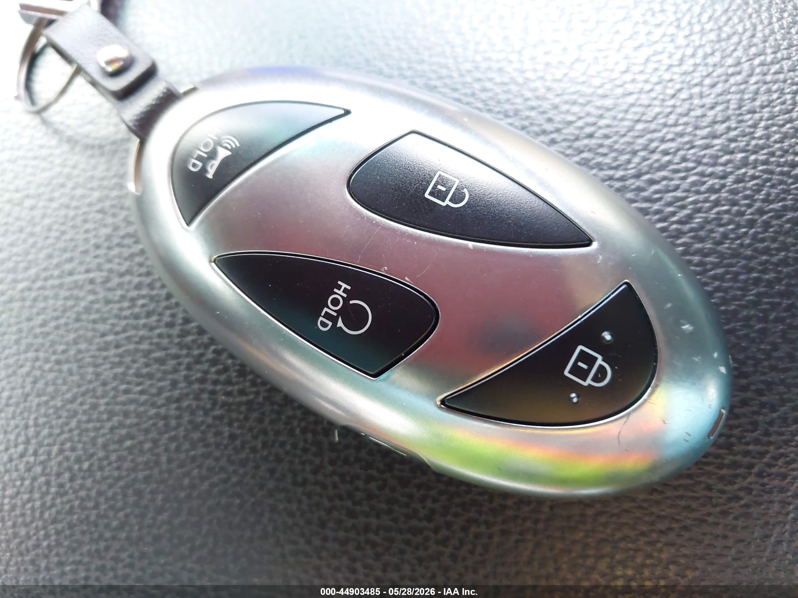 HYUNDAI SANTA image 11