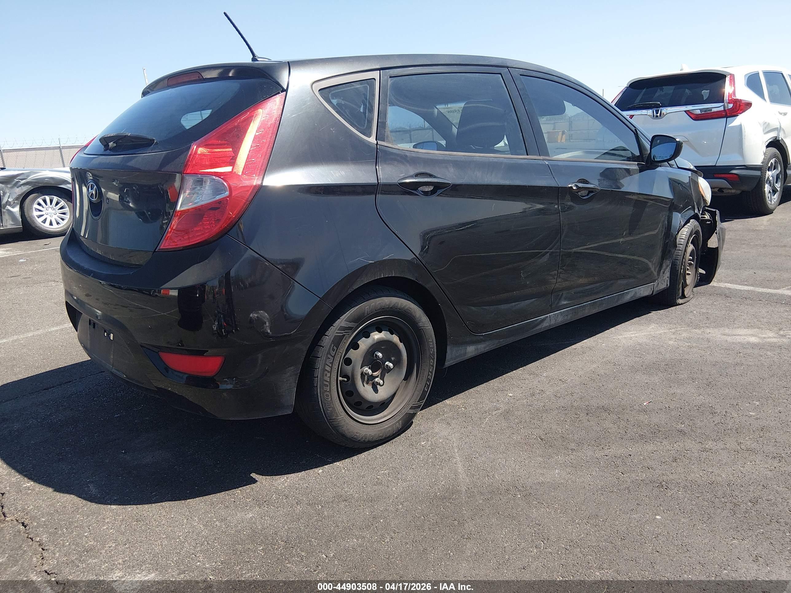HYUNDAI ACCENT image 4