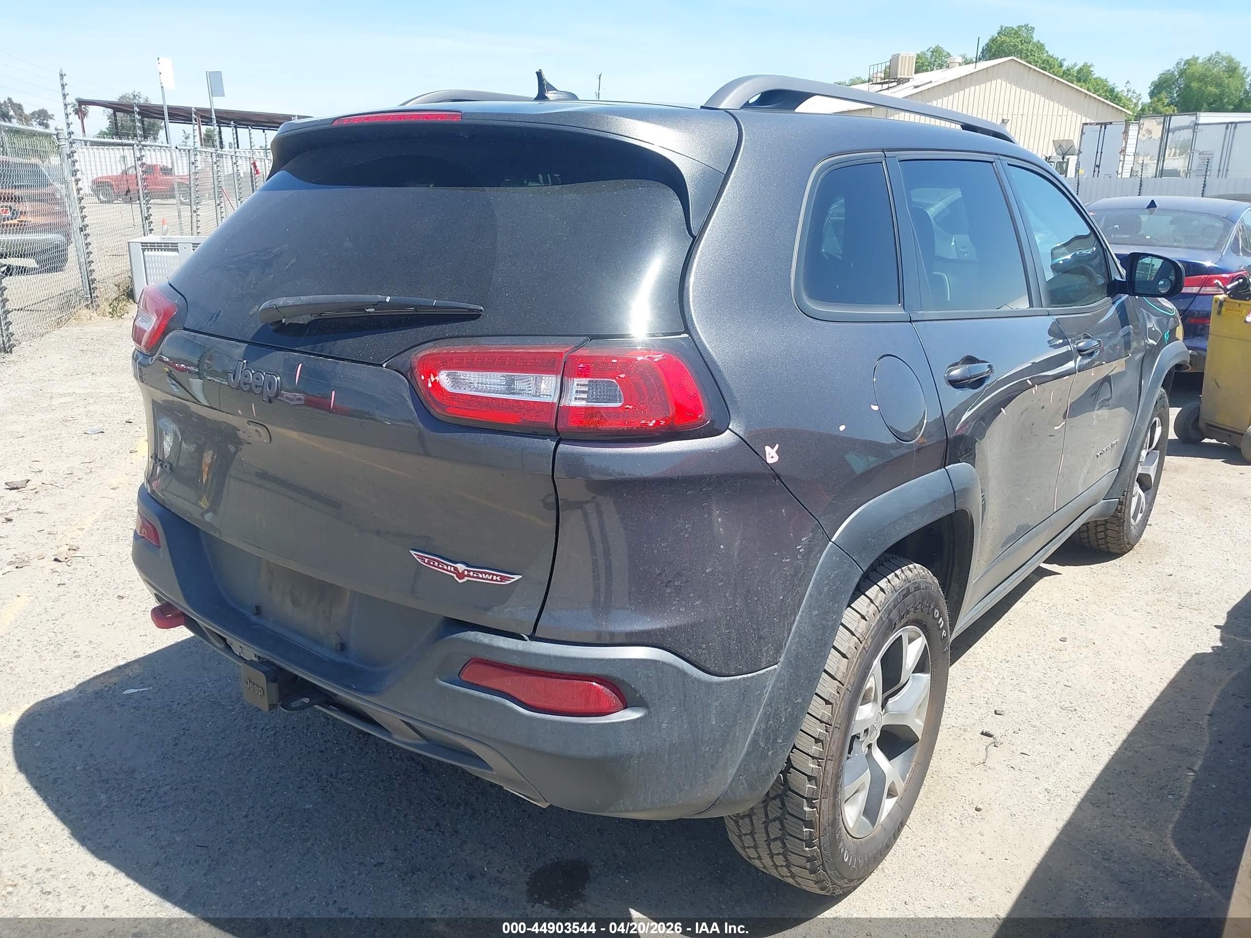 JEEP CHEROKEE image 4