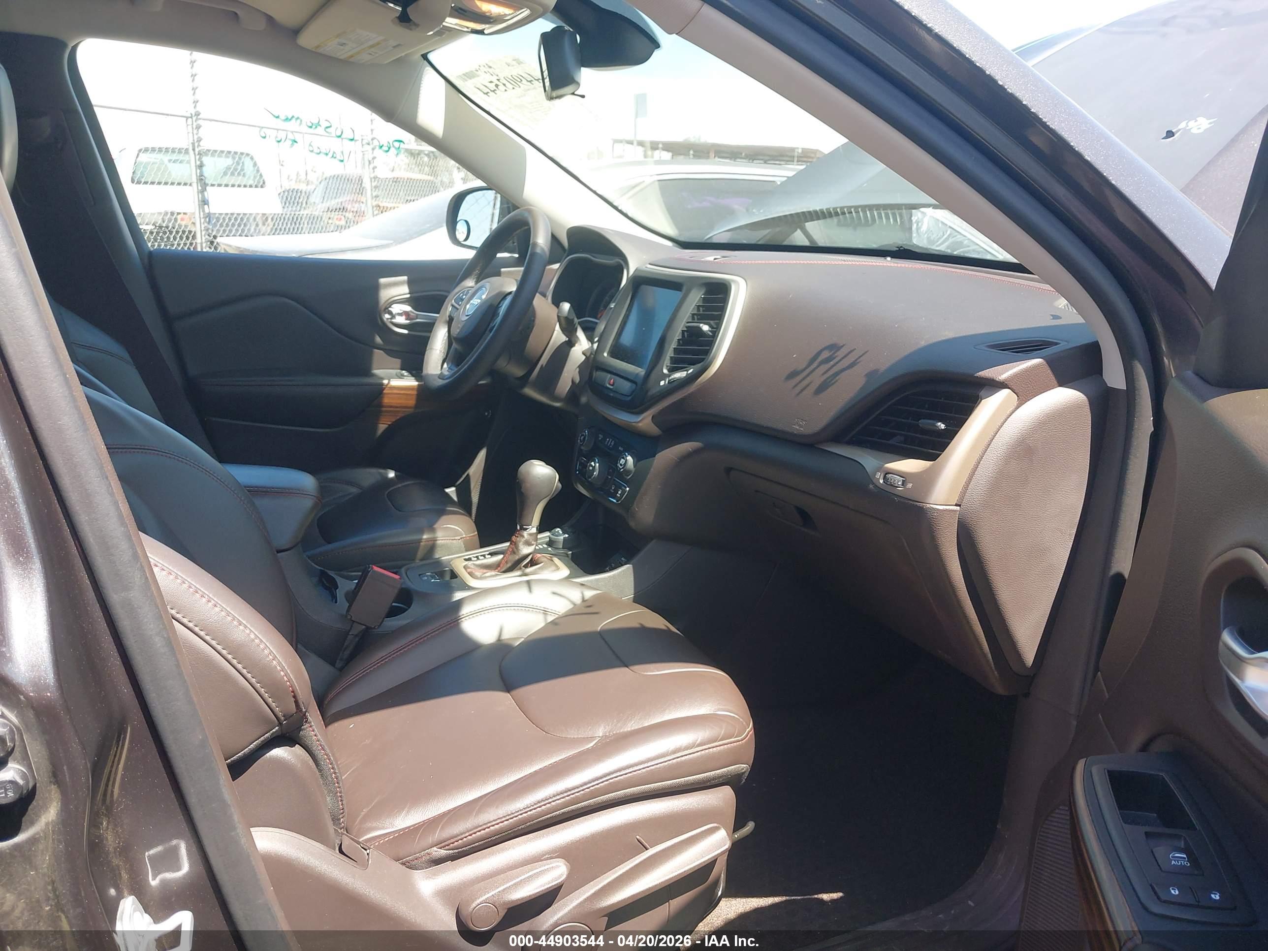 JEEP CHEROKEE image 5