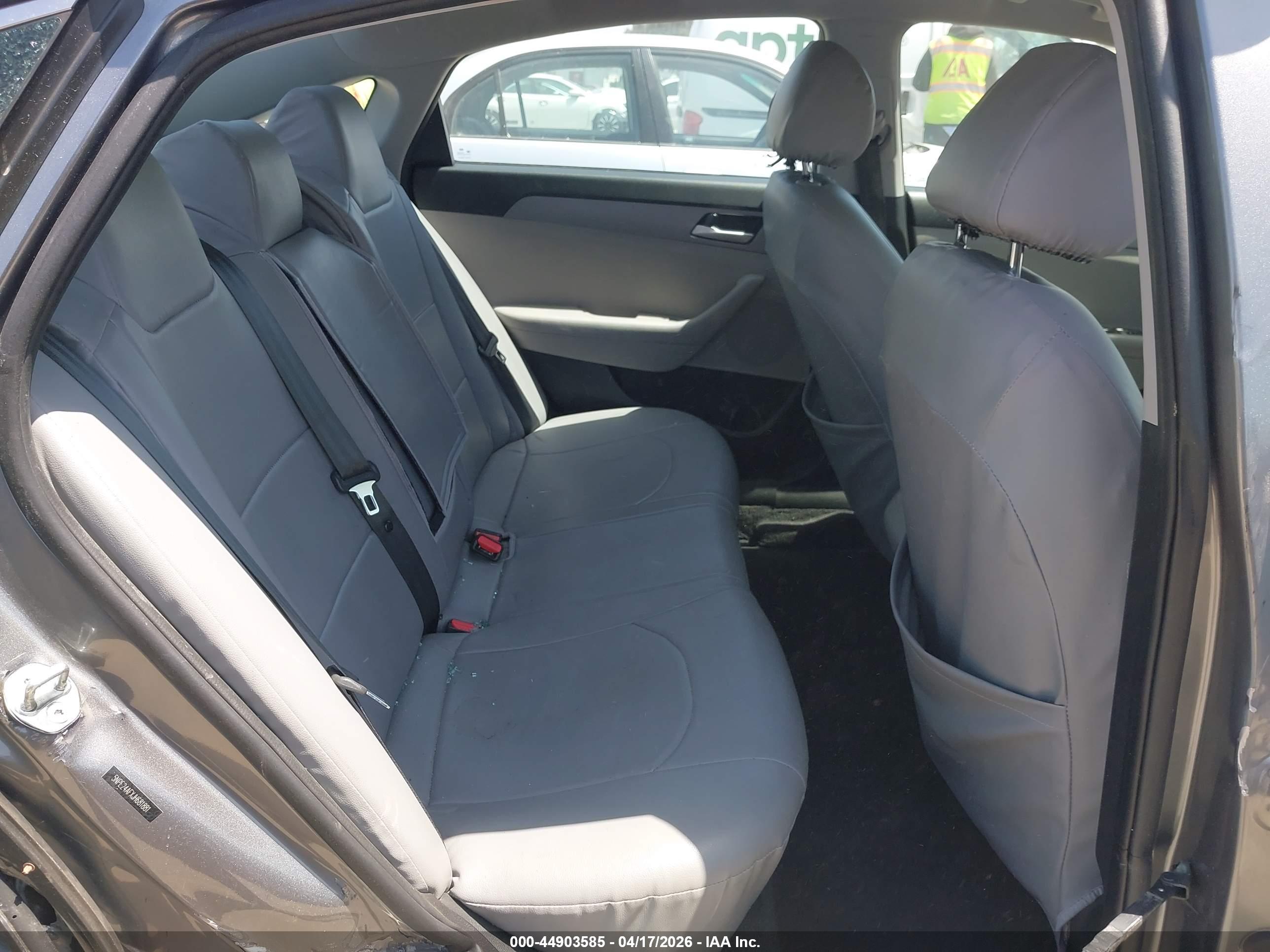 HYUNDAI SONATA image 8