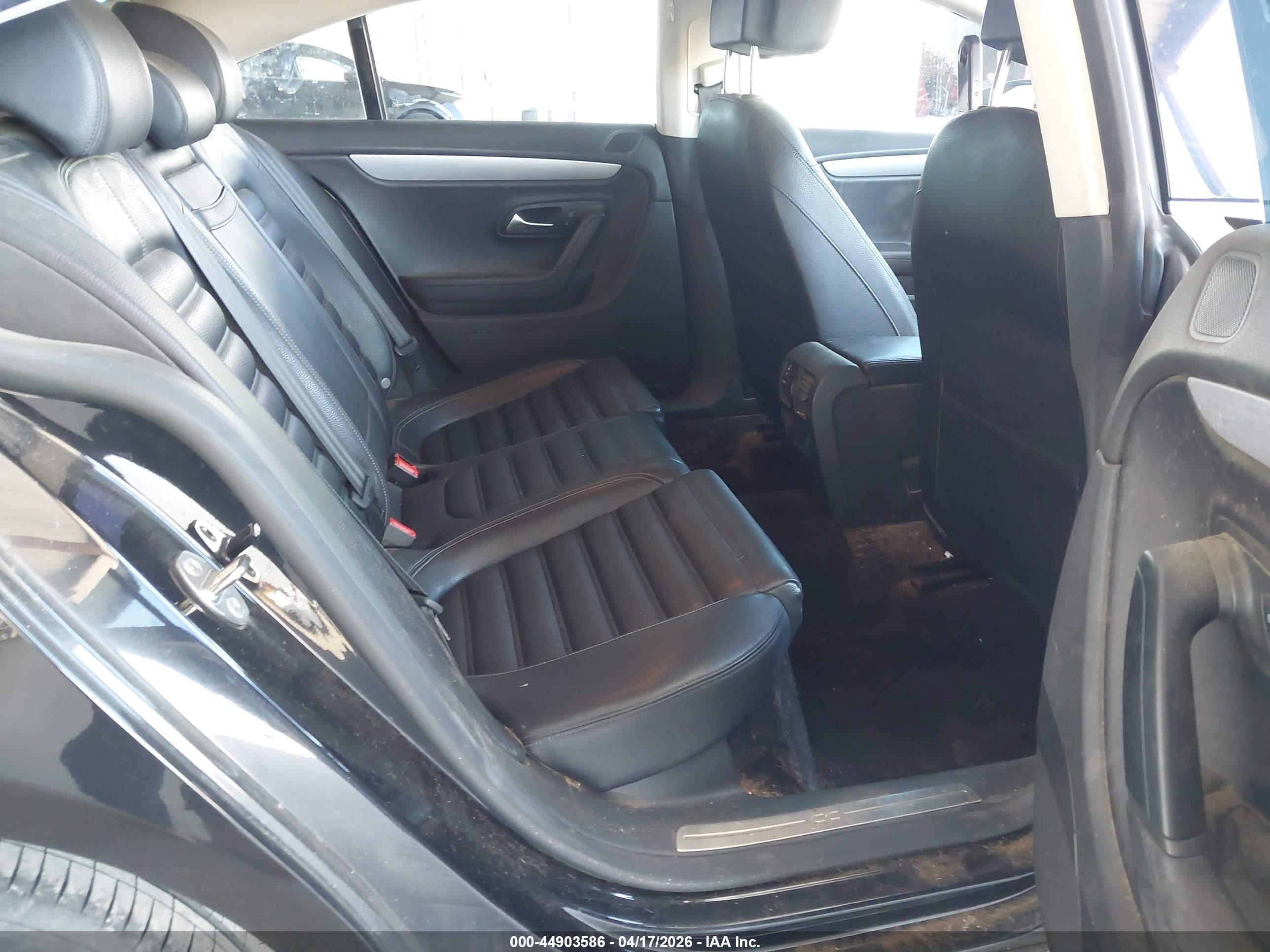 VOLKSWAGEN CC image 8