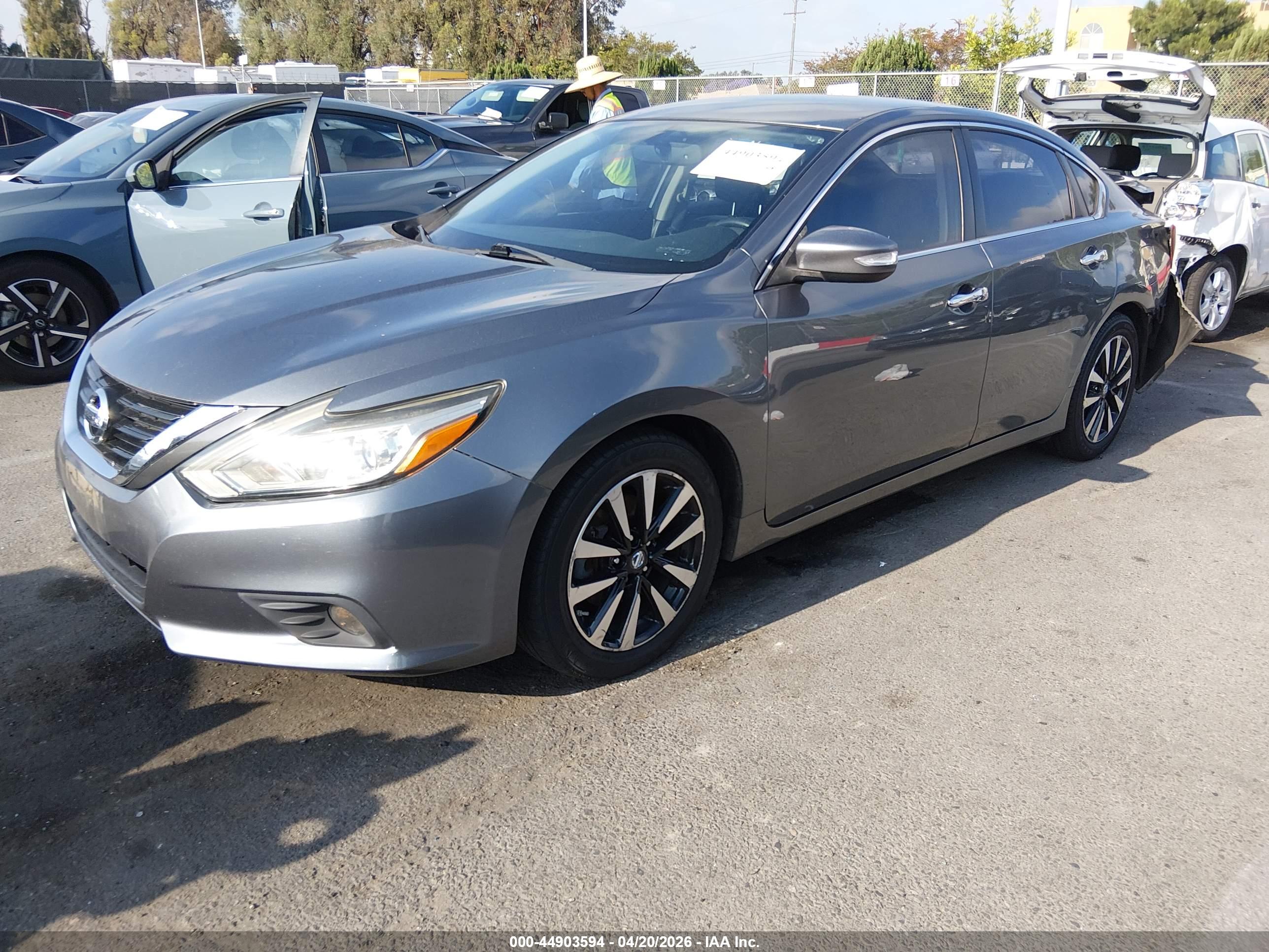 NISSAN ALTIMA image 2