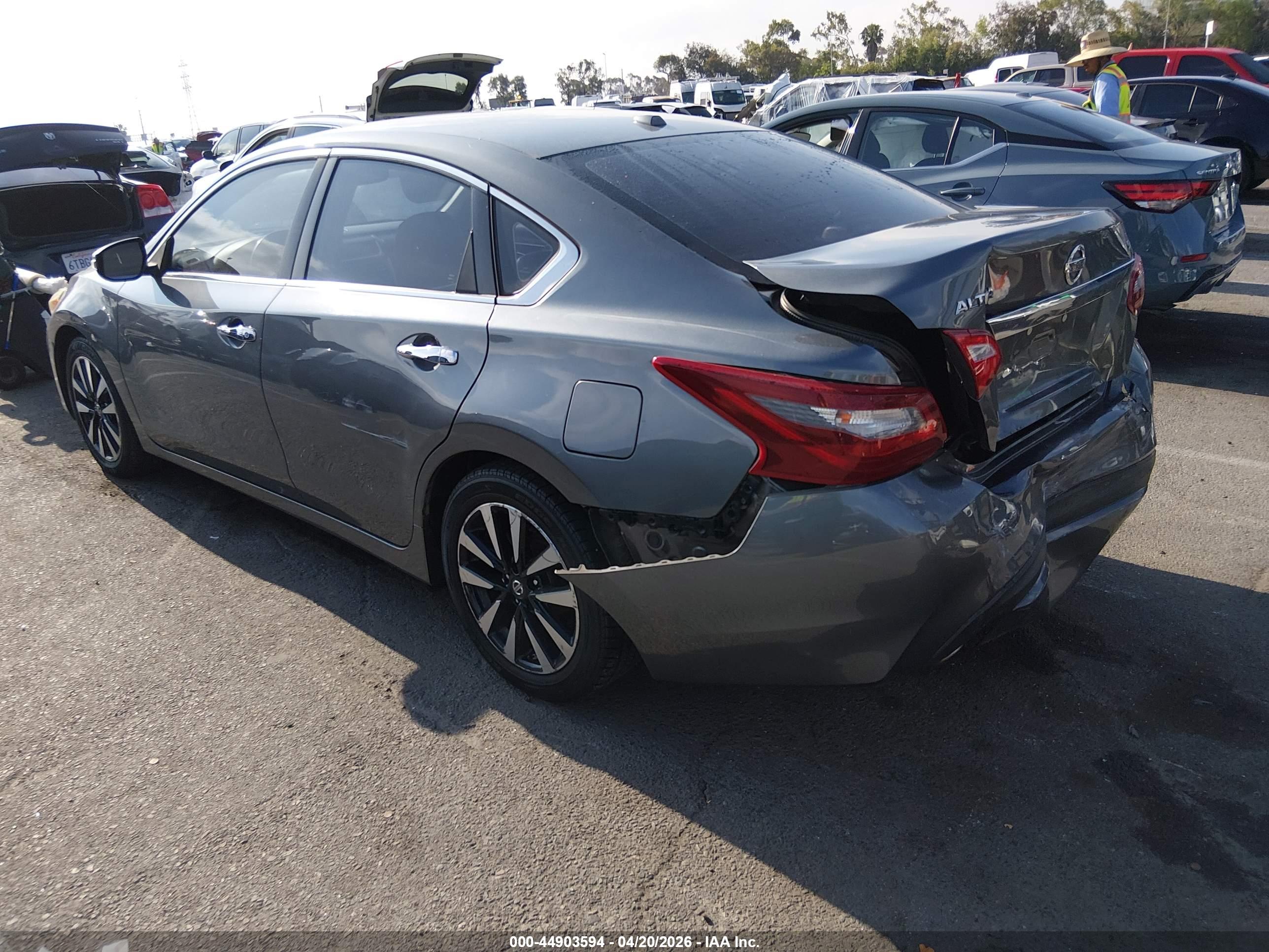 NISSAN ALTIMA image 3