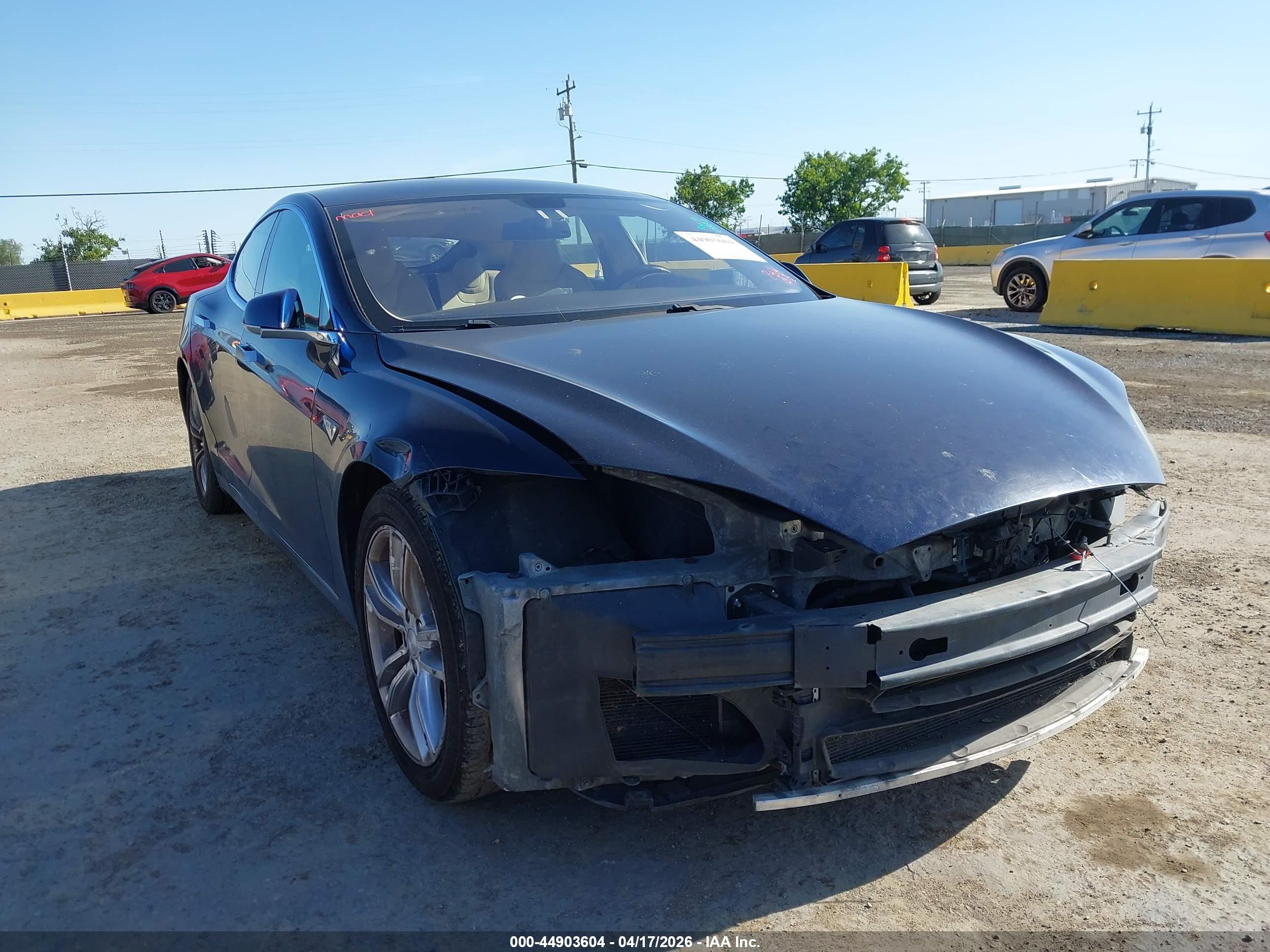 TESLA MODEL image 6