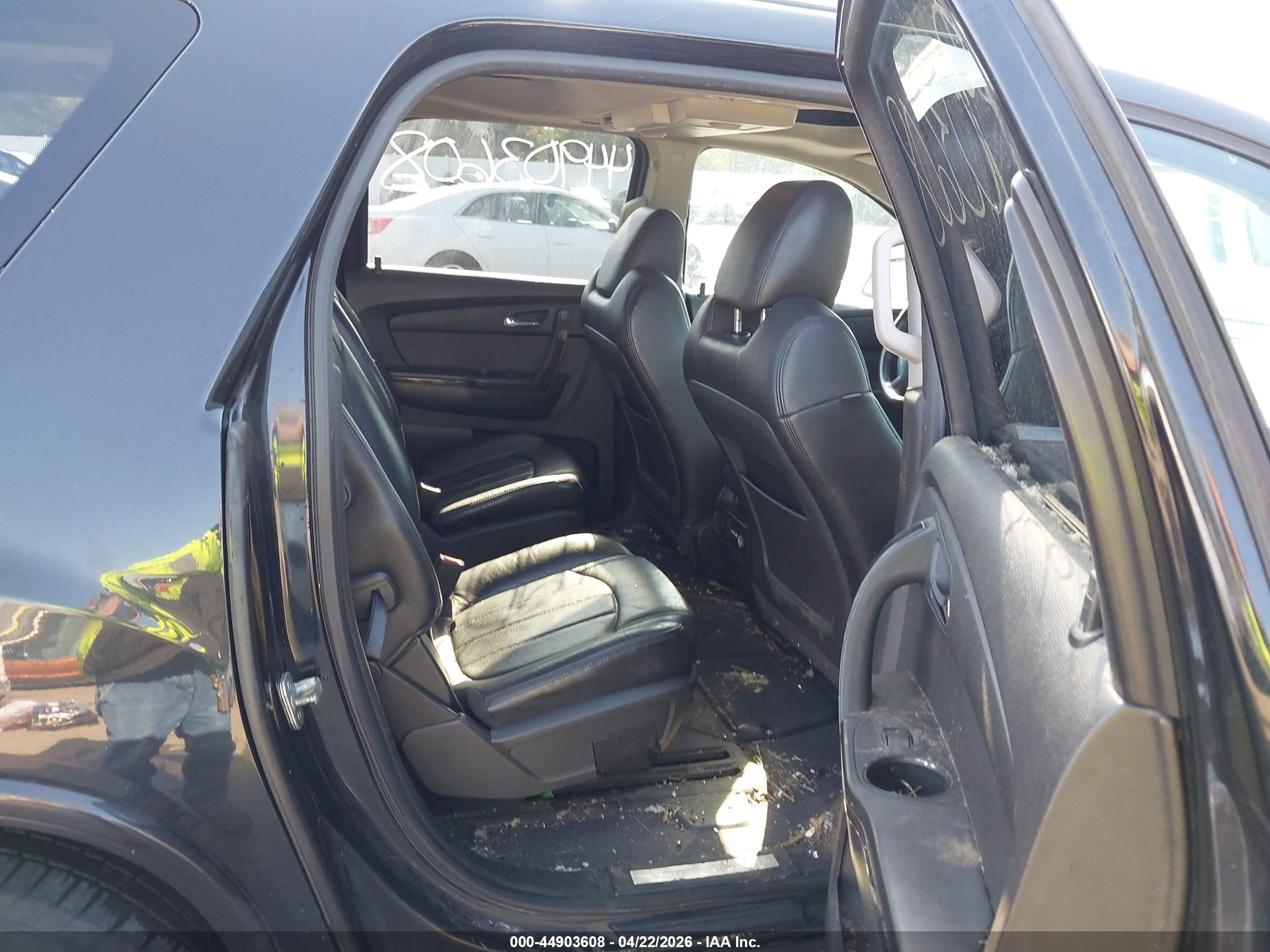 GMC ACADIA image 8