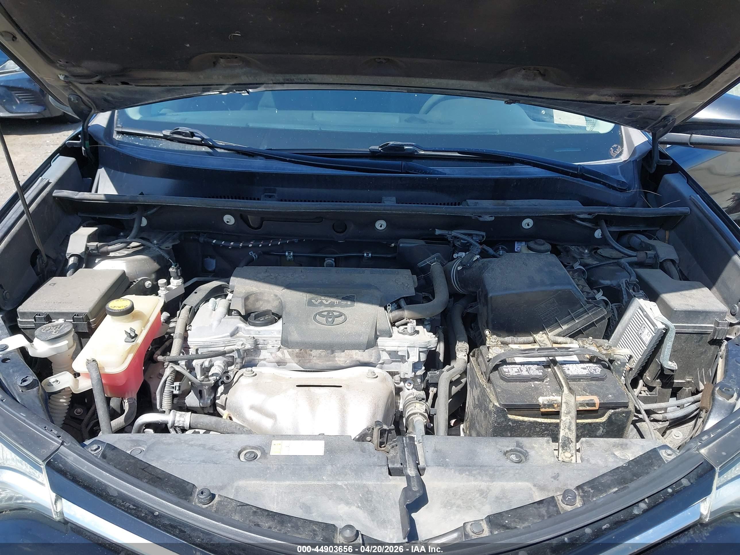 TOYOTA RAV4 image 10
