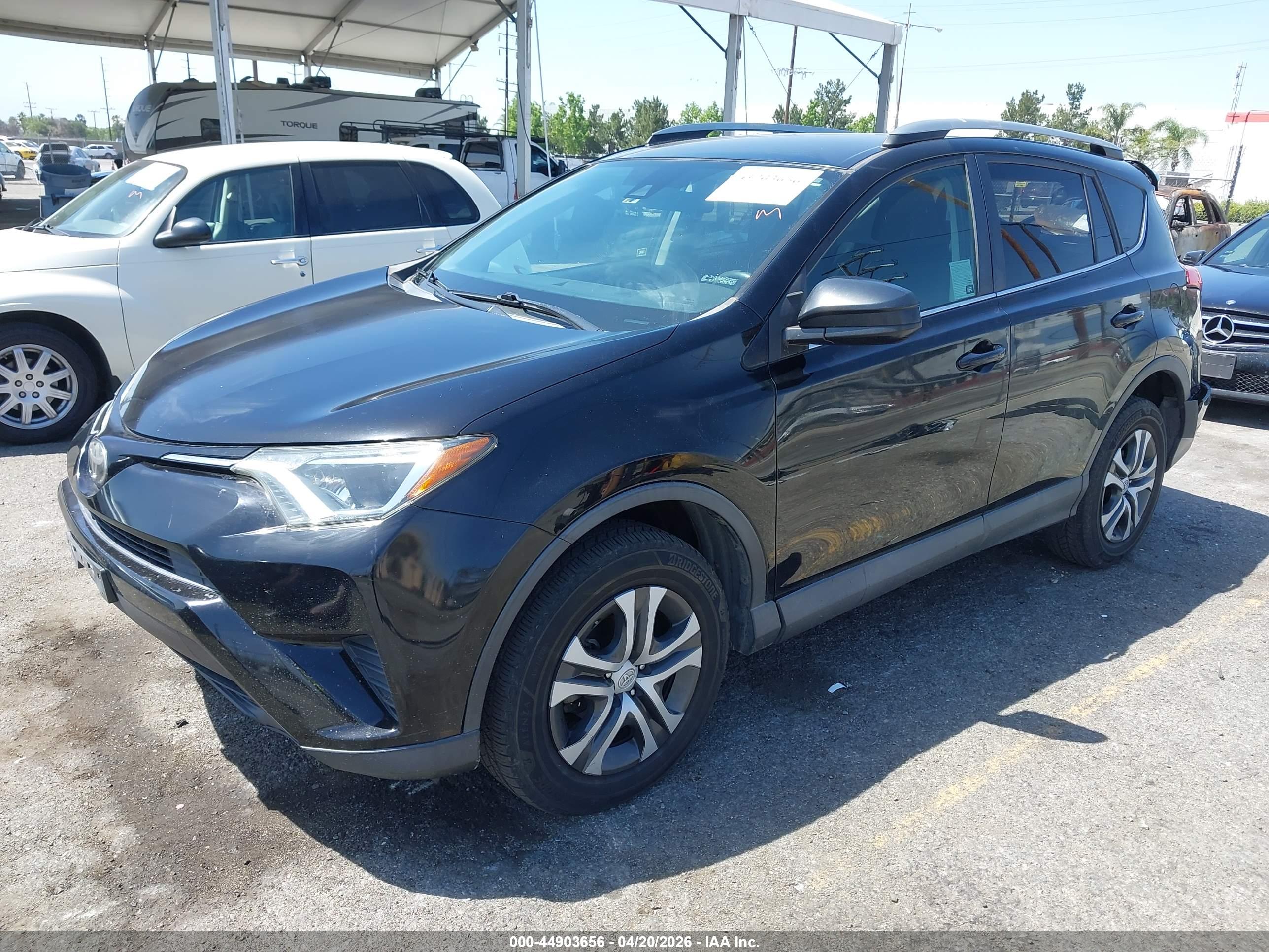 TOYOTA RAV4 image 2