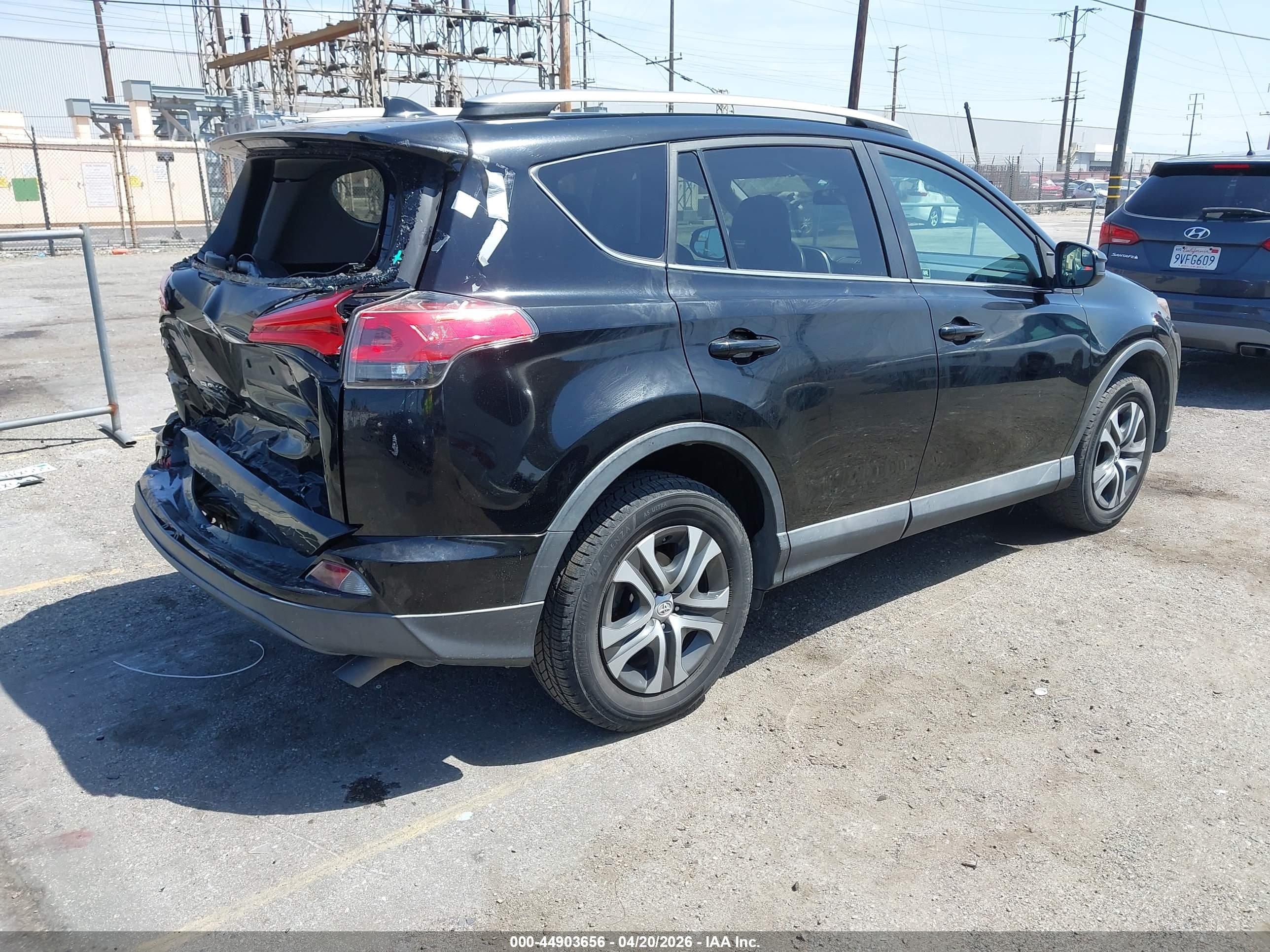 TOYOTA RAV4 image 4