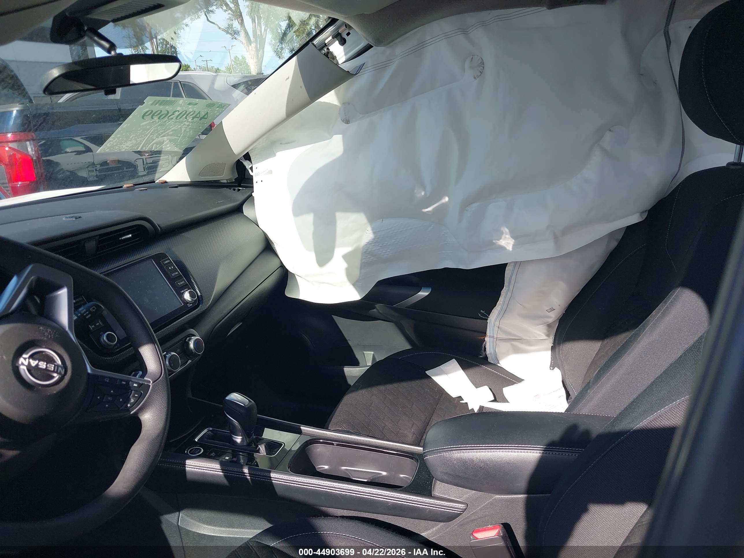 NISSAN KICKS image 5