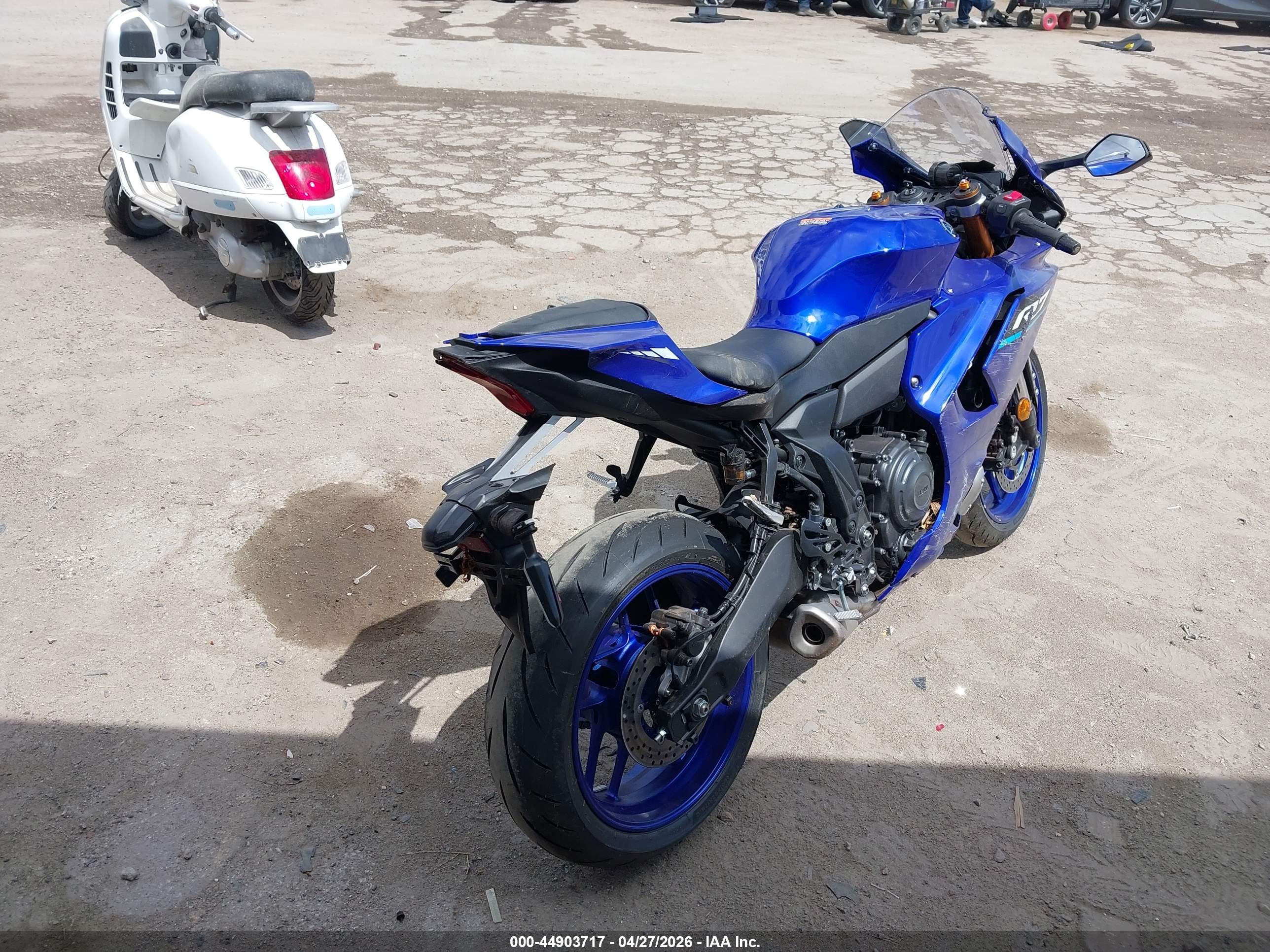 YAMAHA YZFR7 image 4