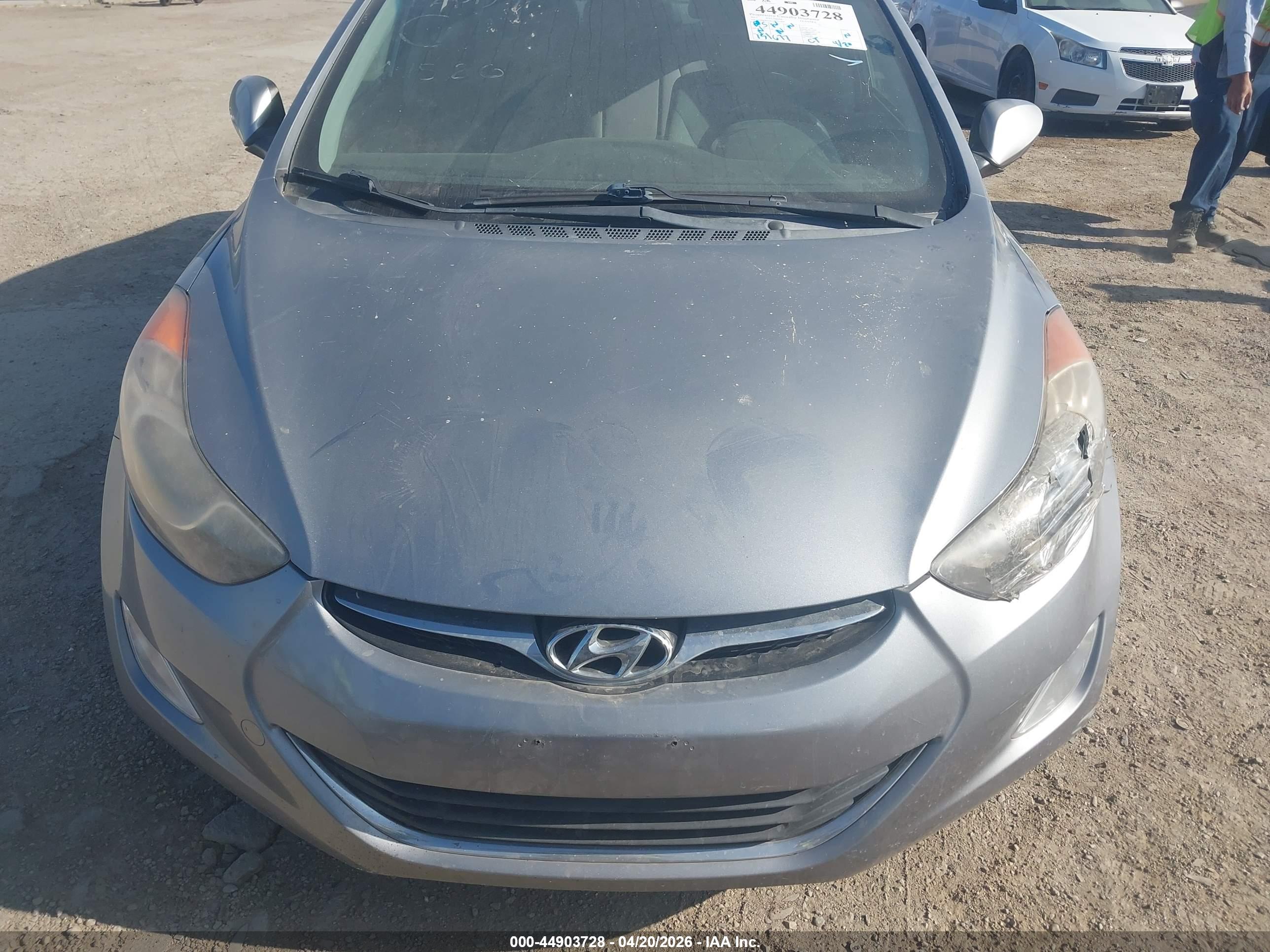 HYUNDAI ELANTRA image 6