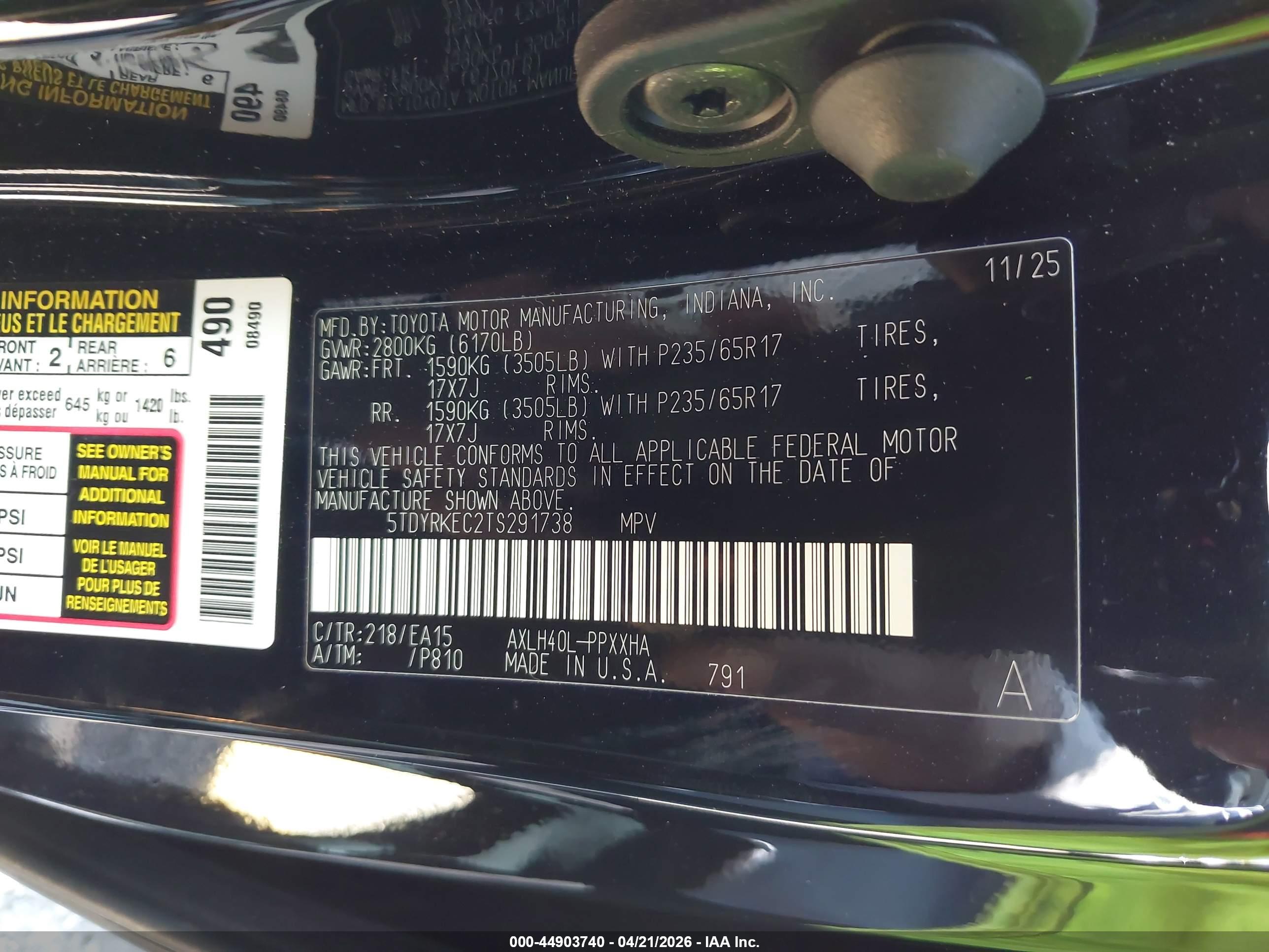 TOYOTA SIENNA image 9