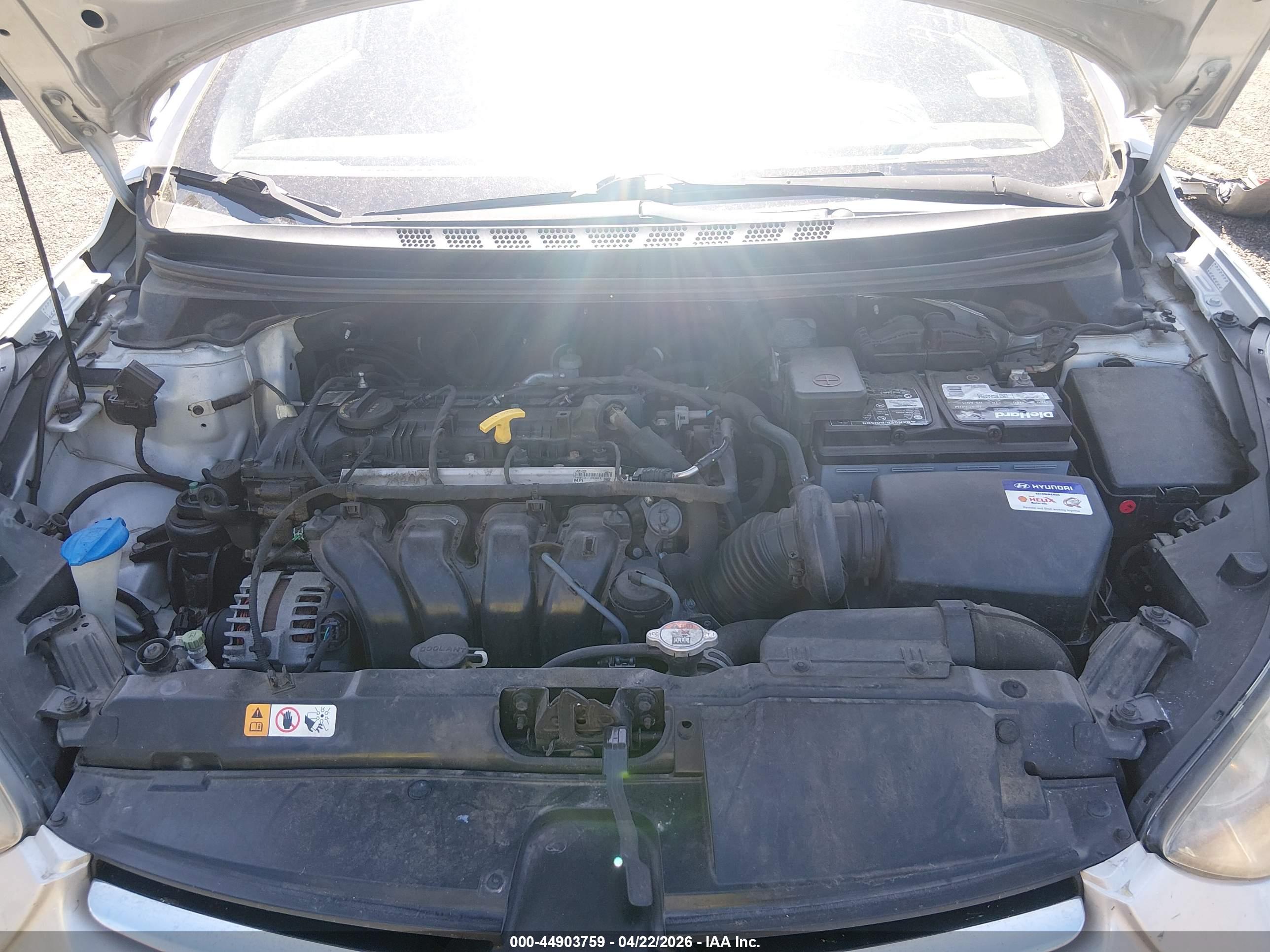HYUNDAI ELANTRA image 10