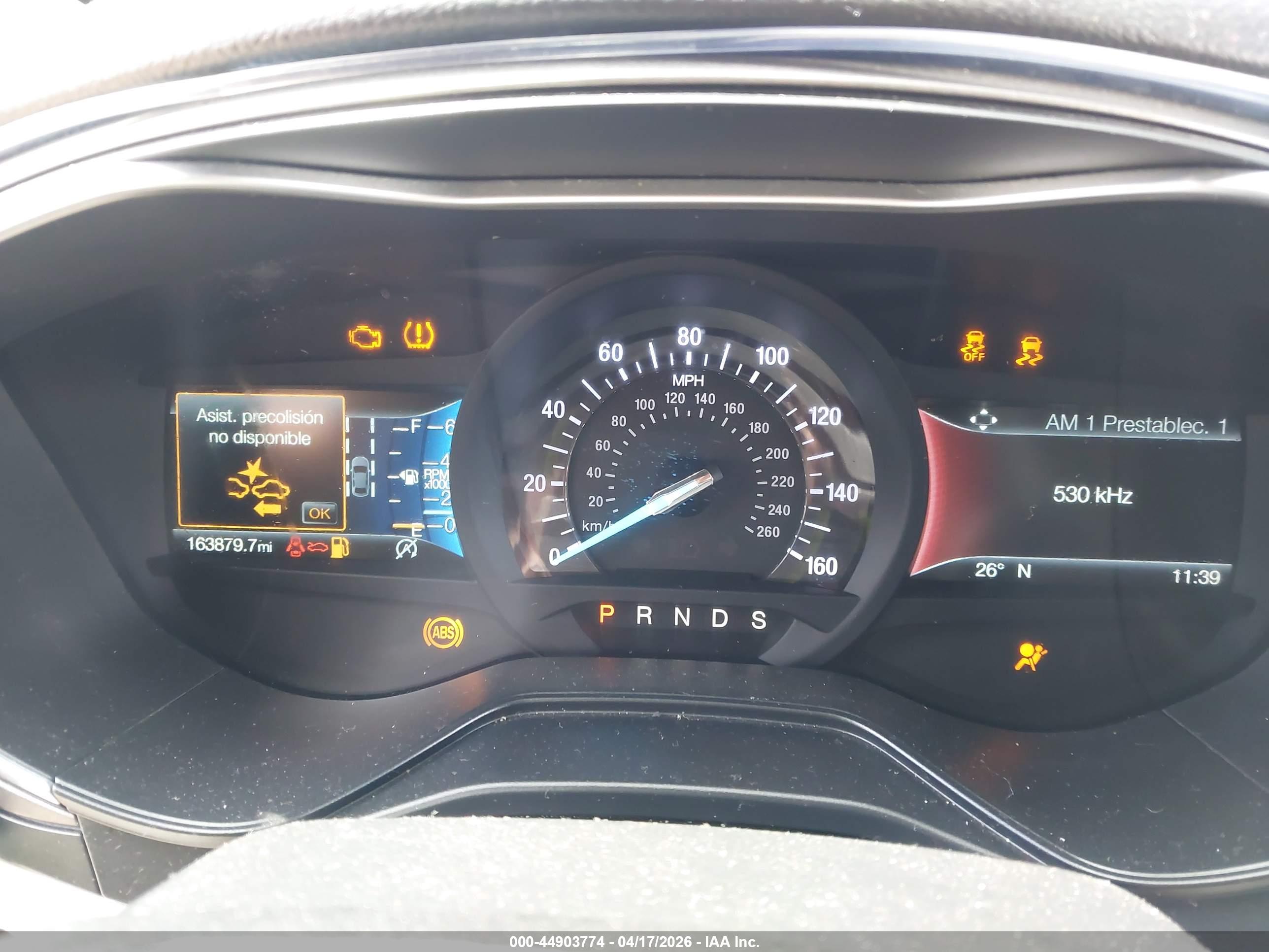 FORD FUSION image 7