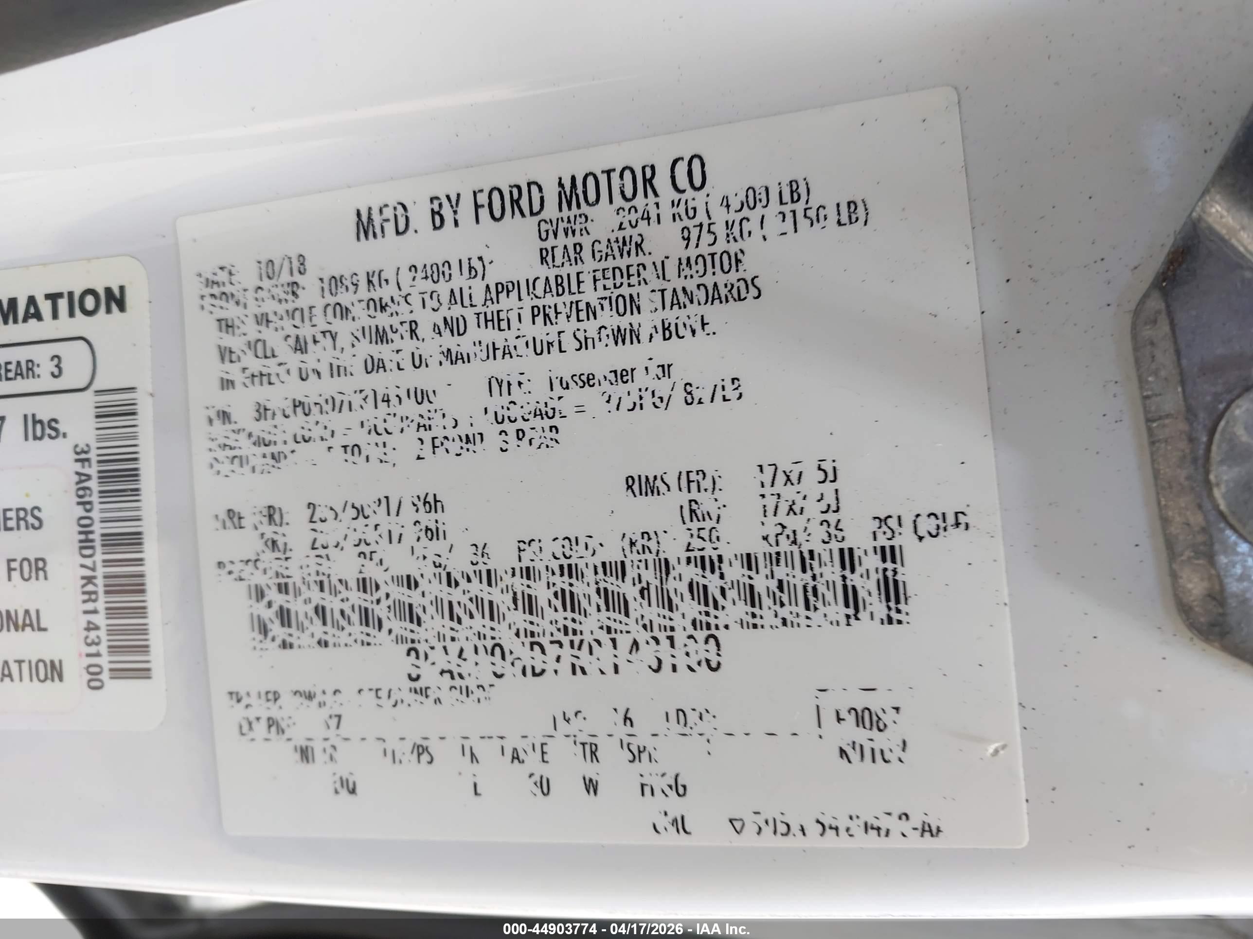 FORD FUSION image 9