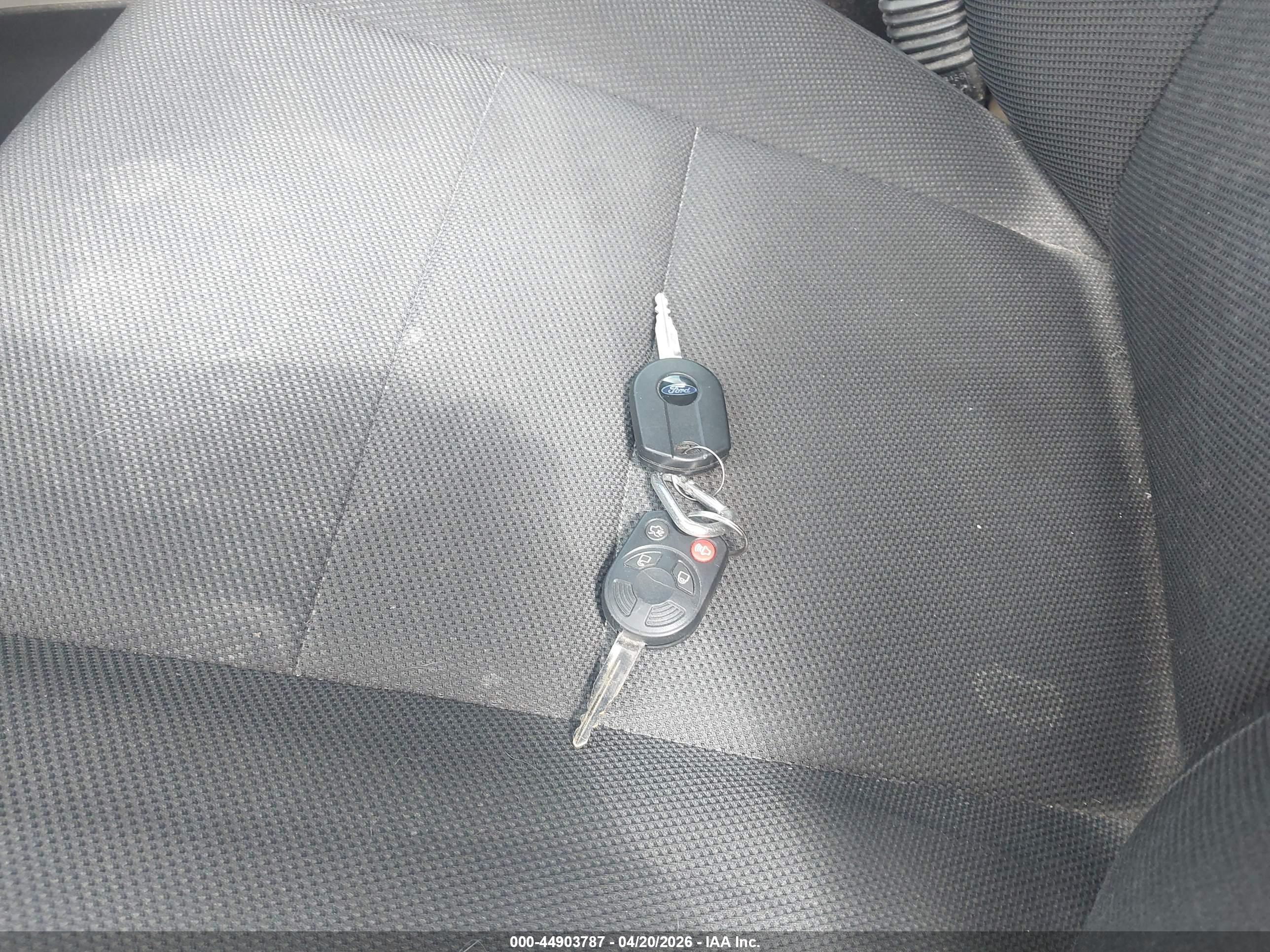 FORD ESCAPE image 11