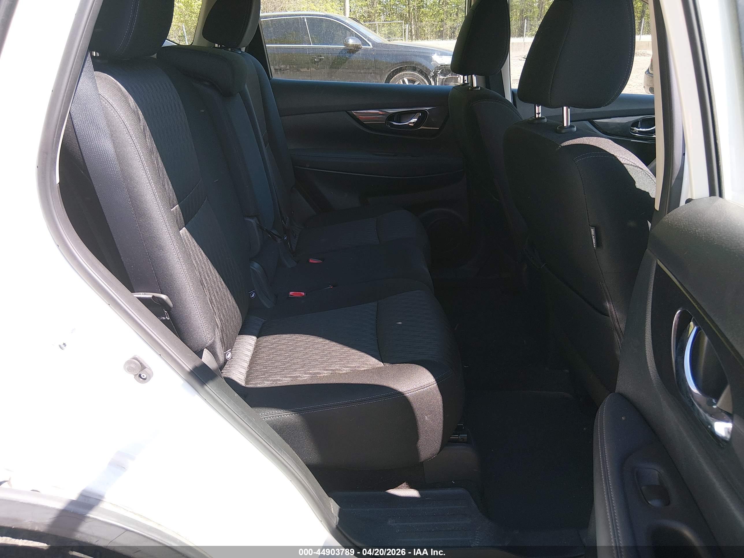 NISSAN ROGUE image 8