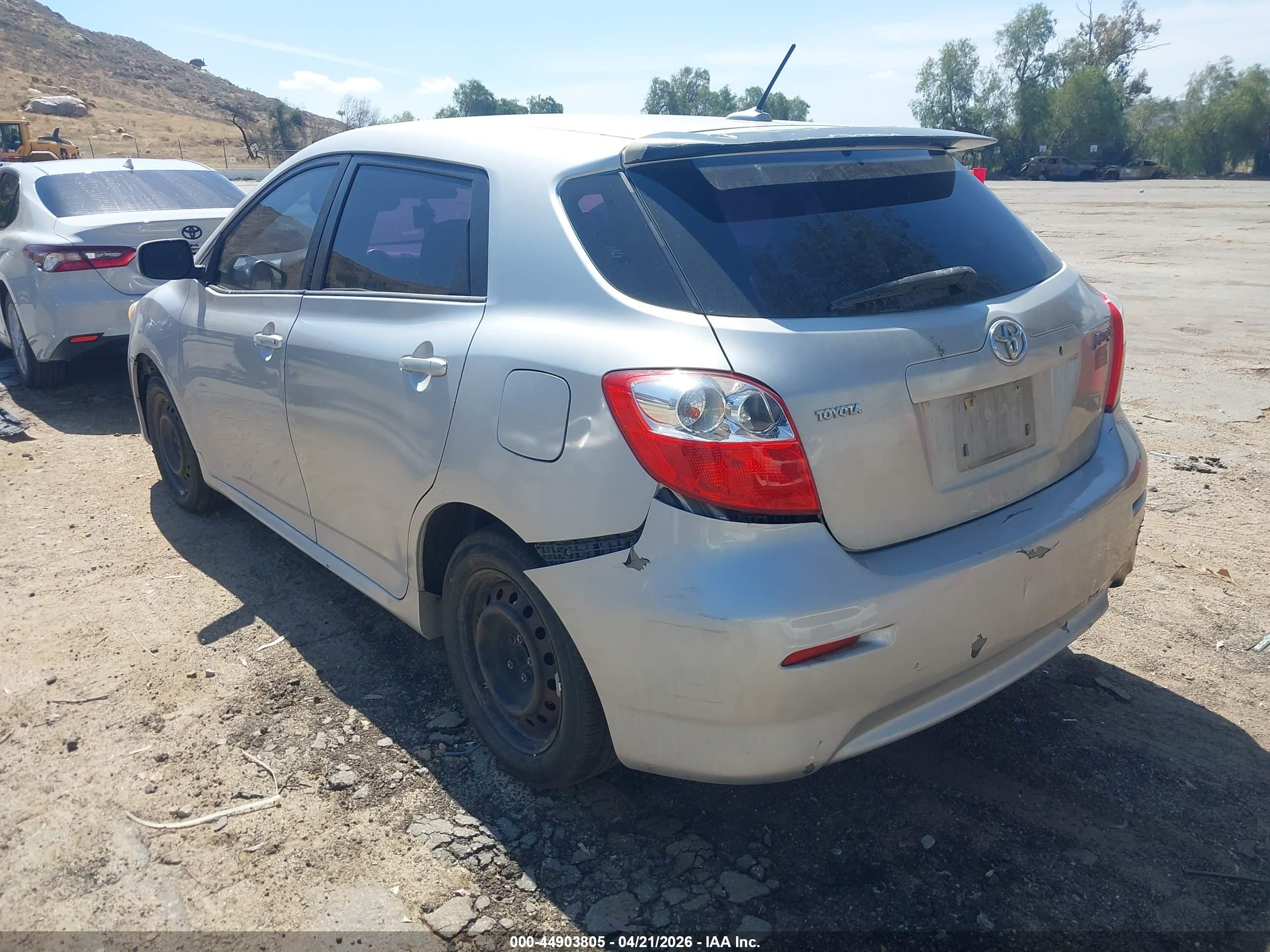 TOYOTA MATRIX image 3