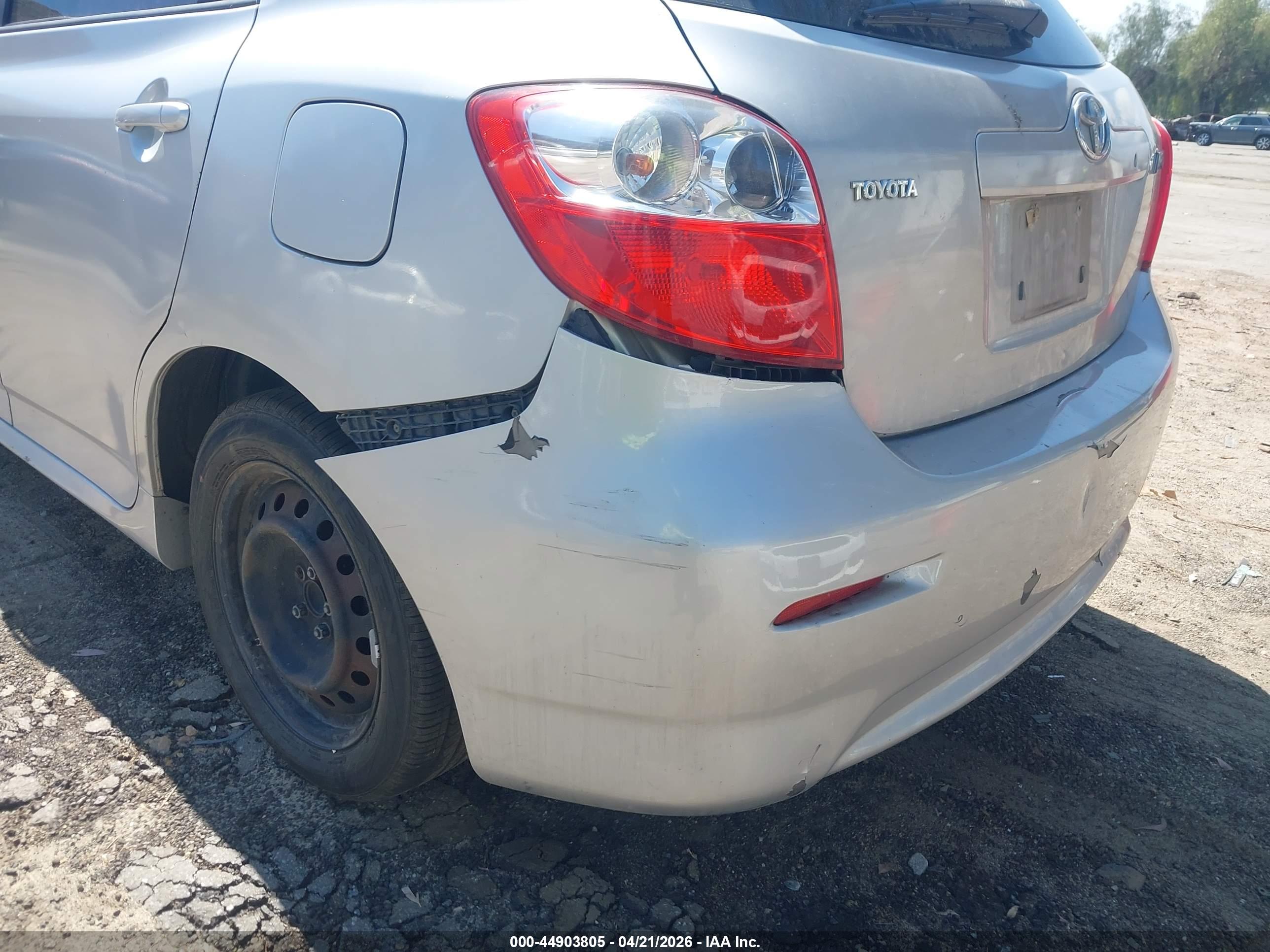 TOYOTA MATRIX image 6