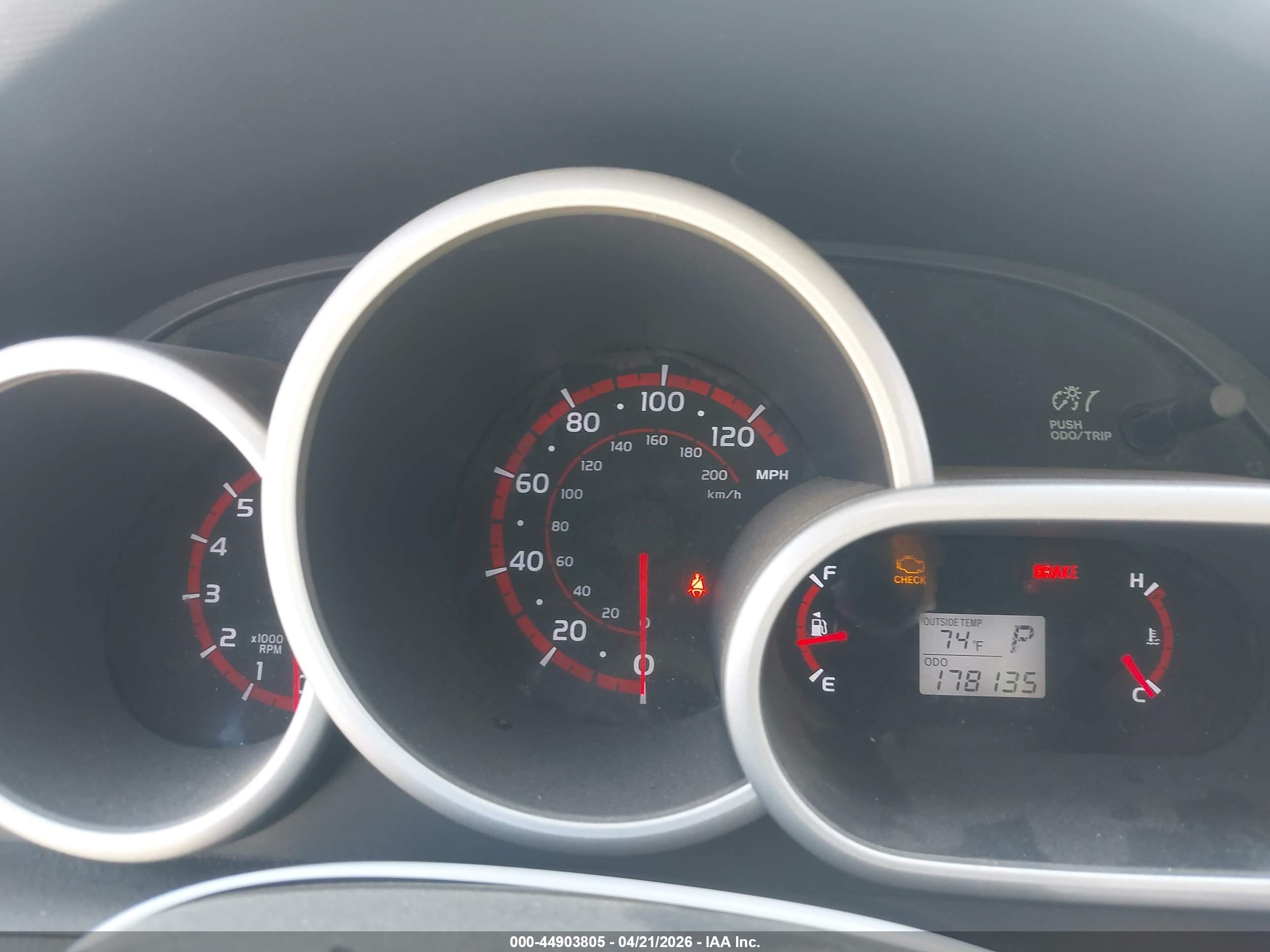 TOYOTA MATRIX image 7