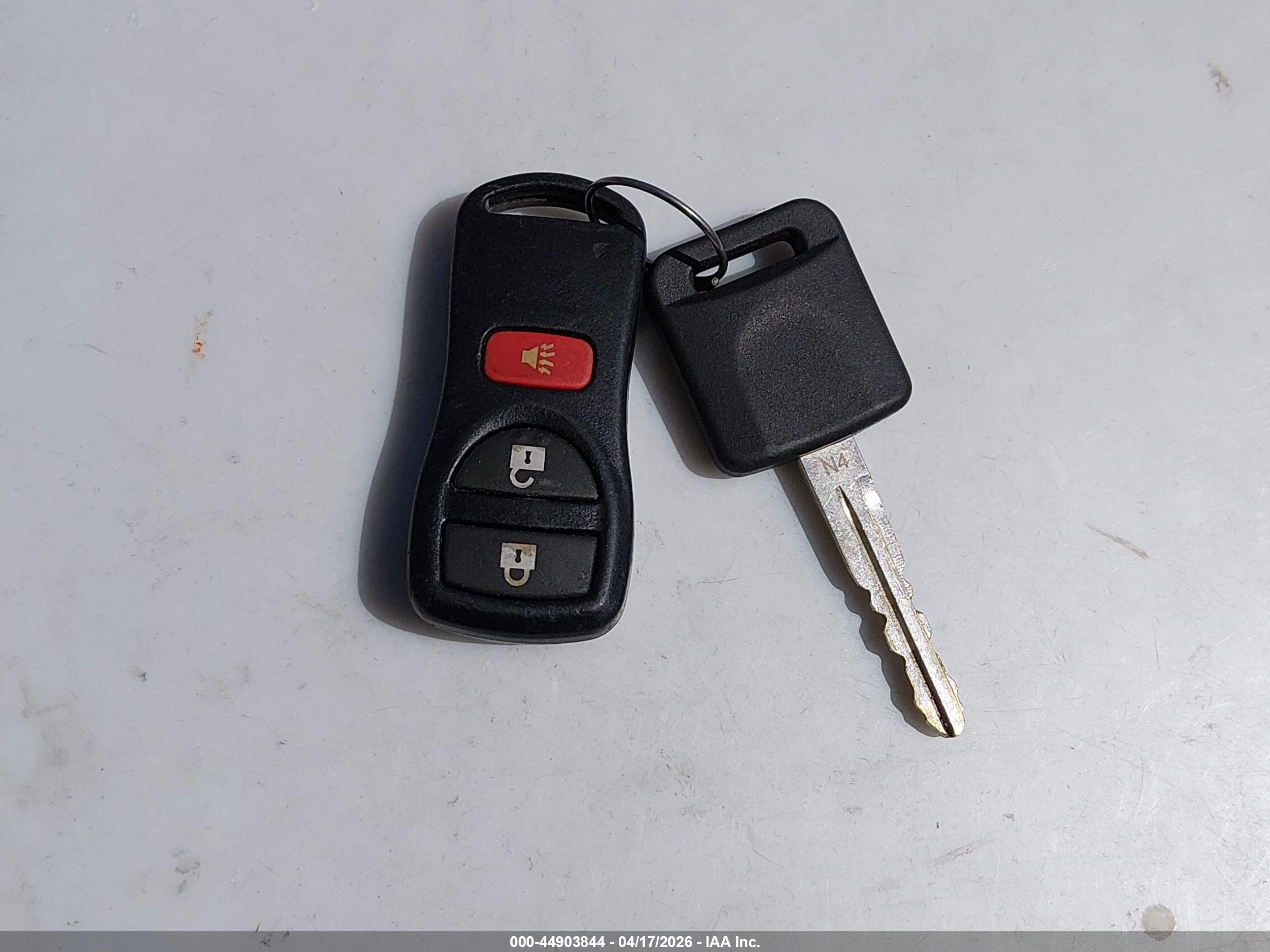 NISSAN VERSA image 11