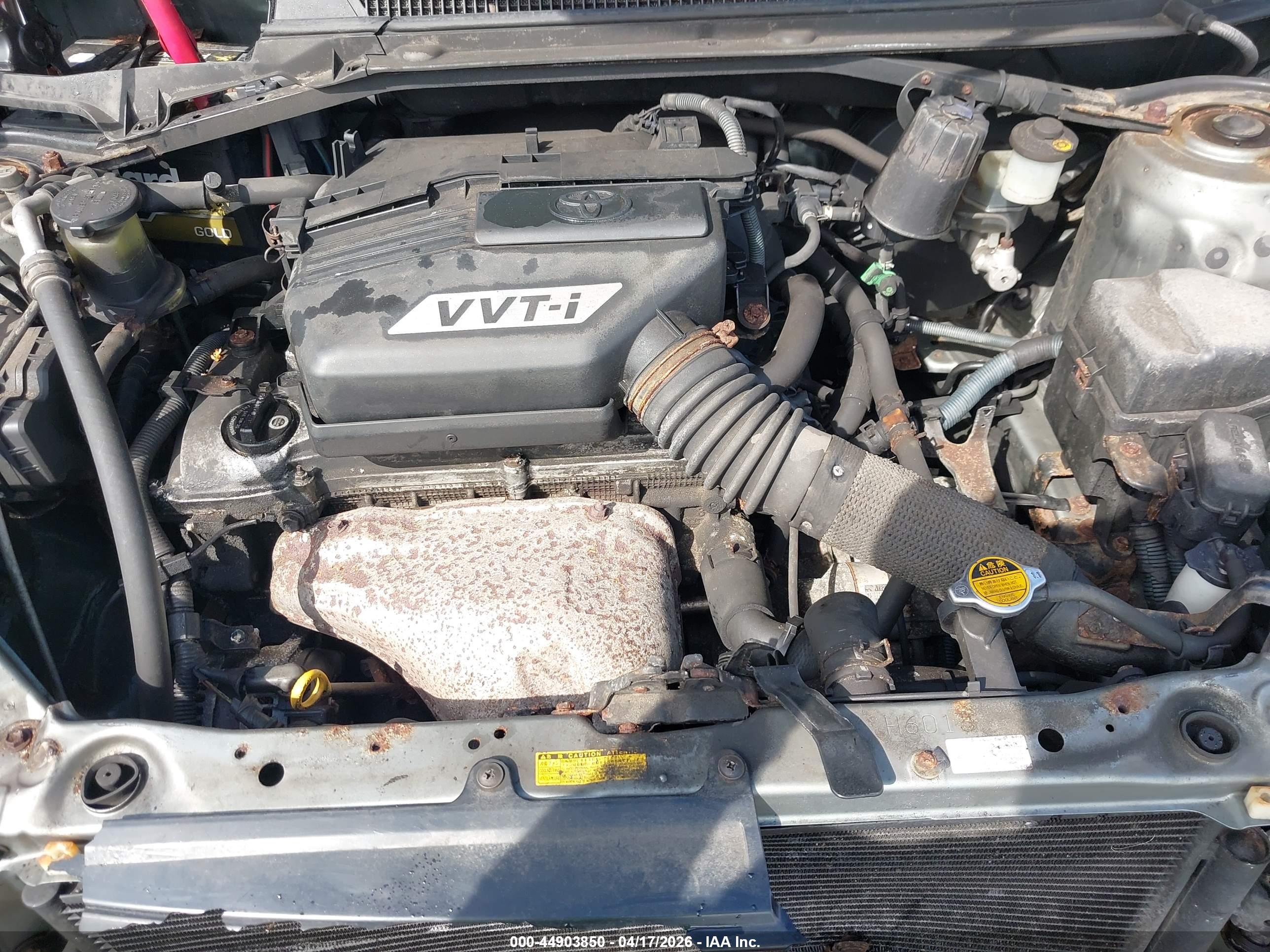 TOYOTA RAV4 image 10