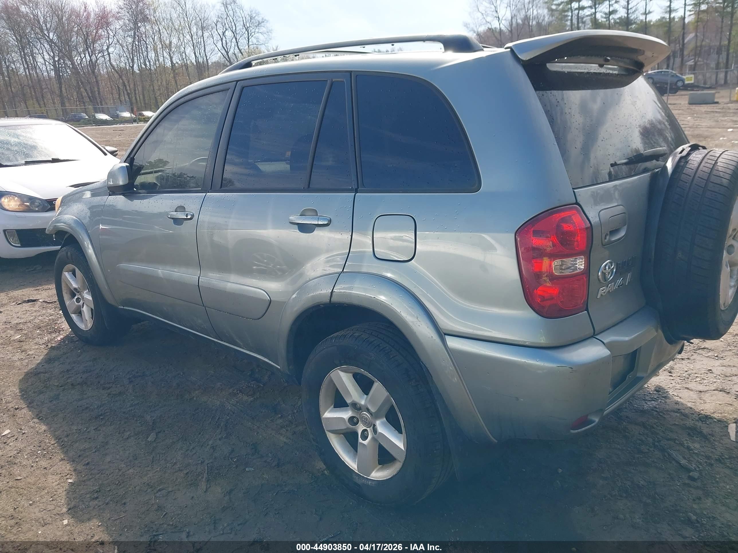 TOYOTA RAV4 image 3