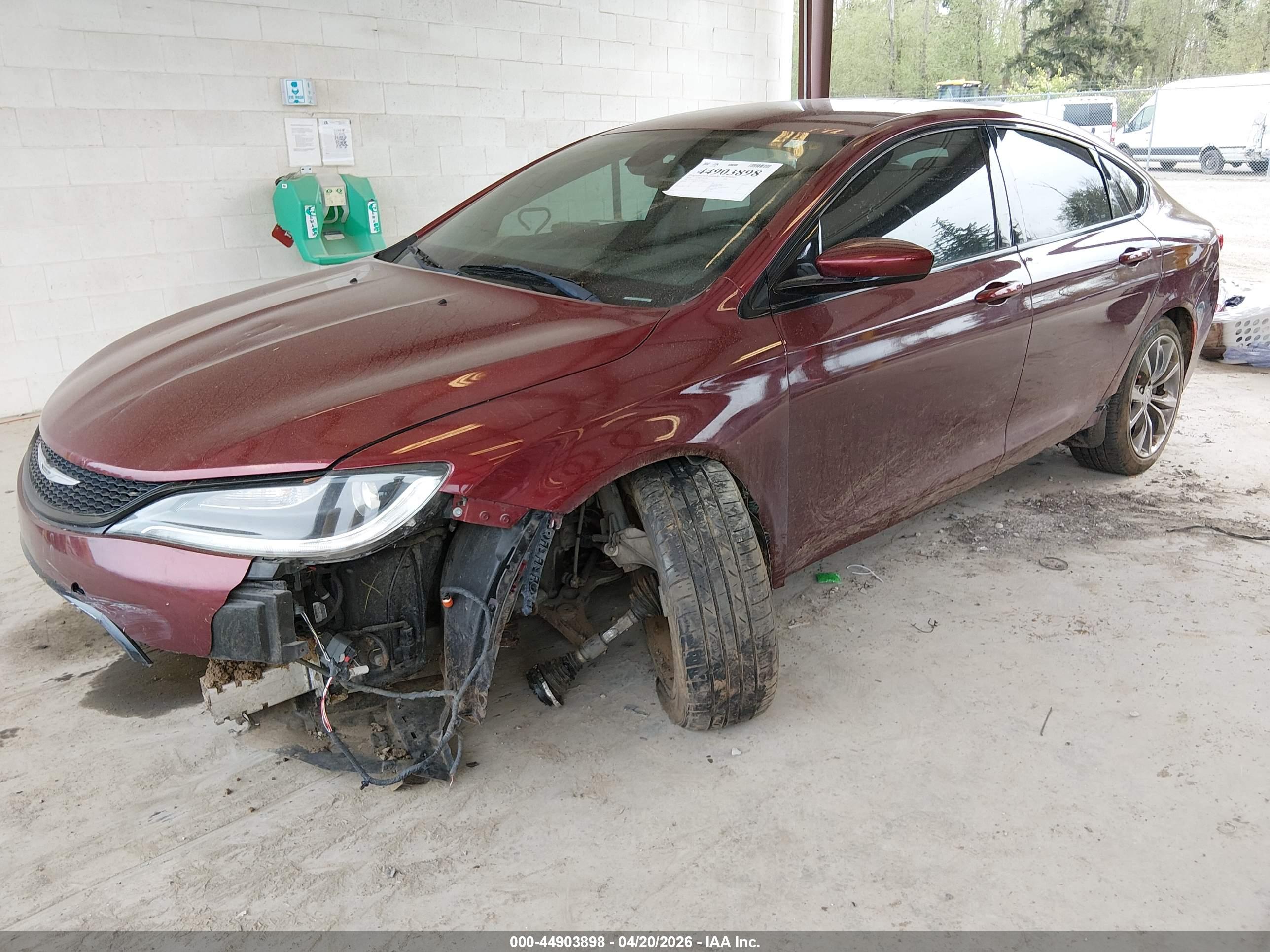 CHRYSLER 200 image 2