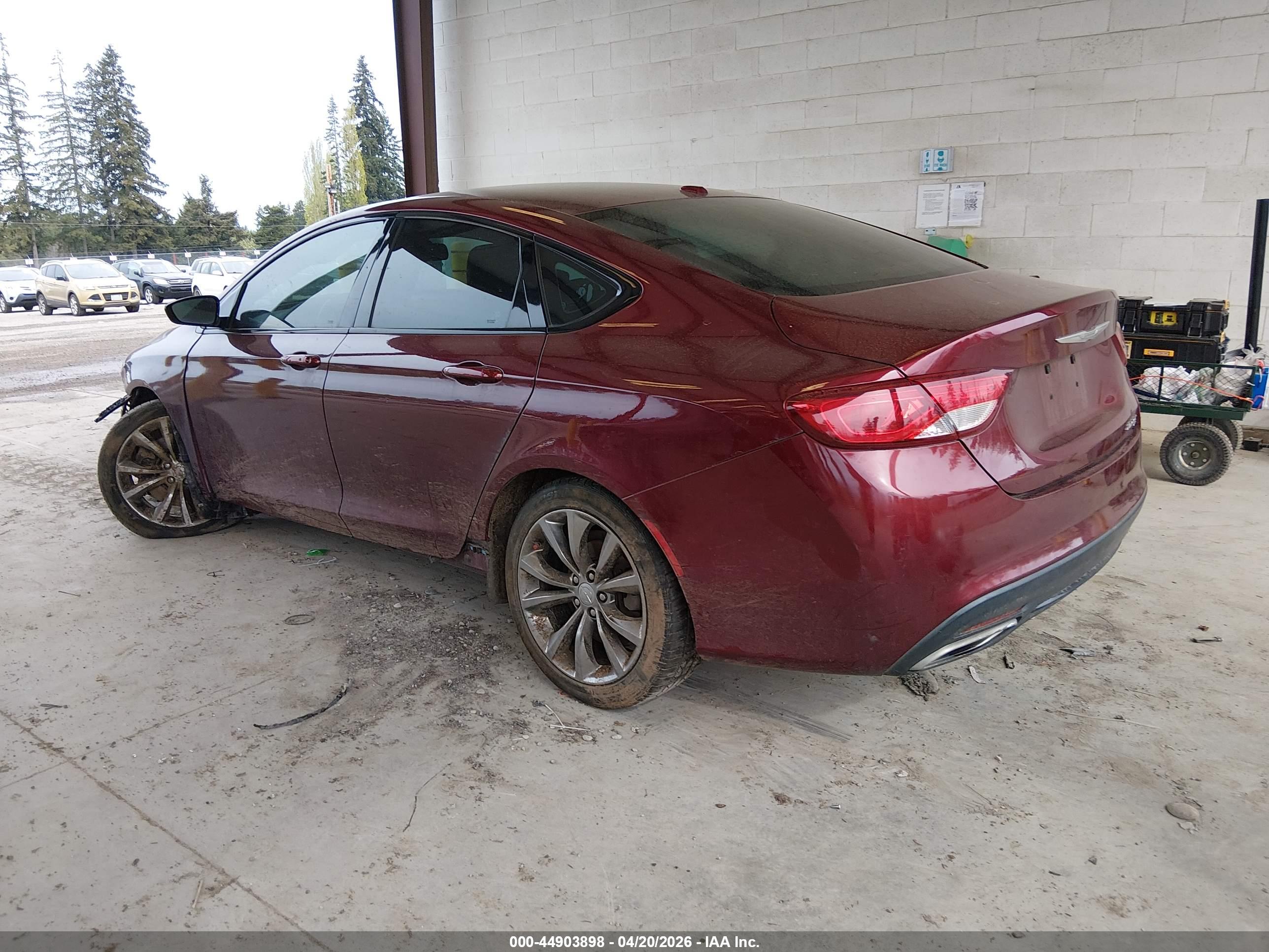 CHRYSLER 200 image 3
