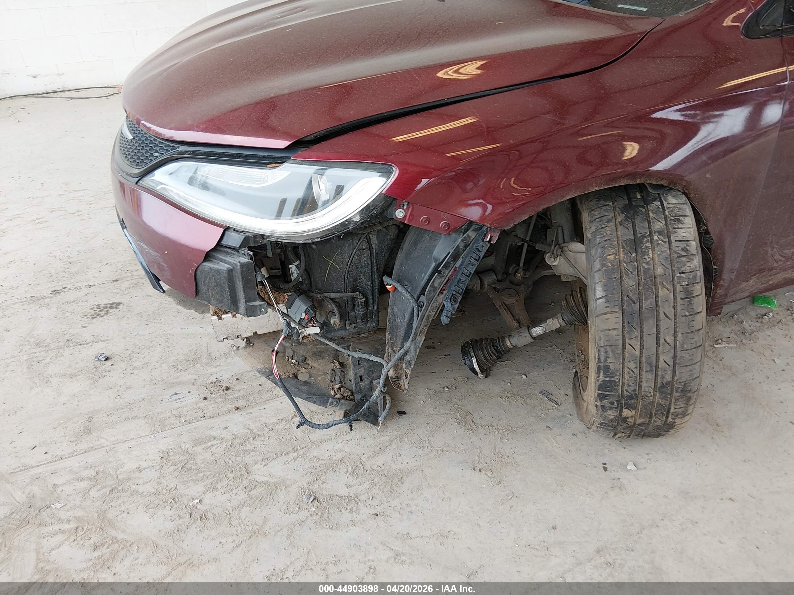 CHRYSLER 200 image 6