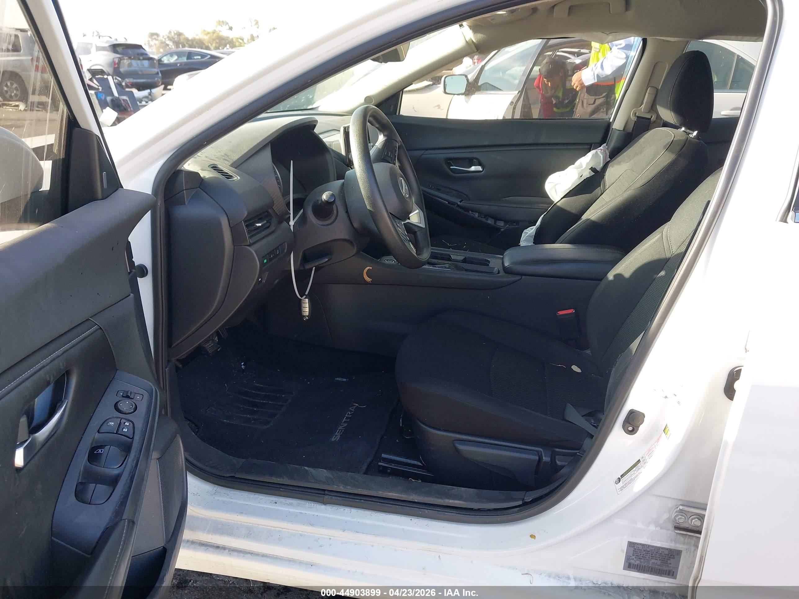 NISSAN SENTRA image 5